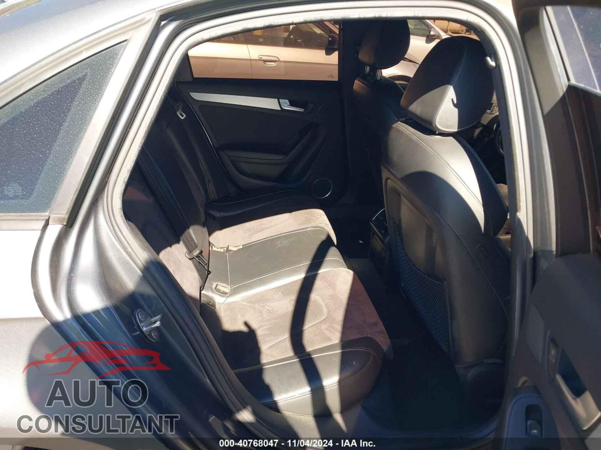 AUDI A4 2012 - WAUKFAFL4CA098024