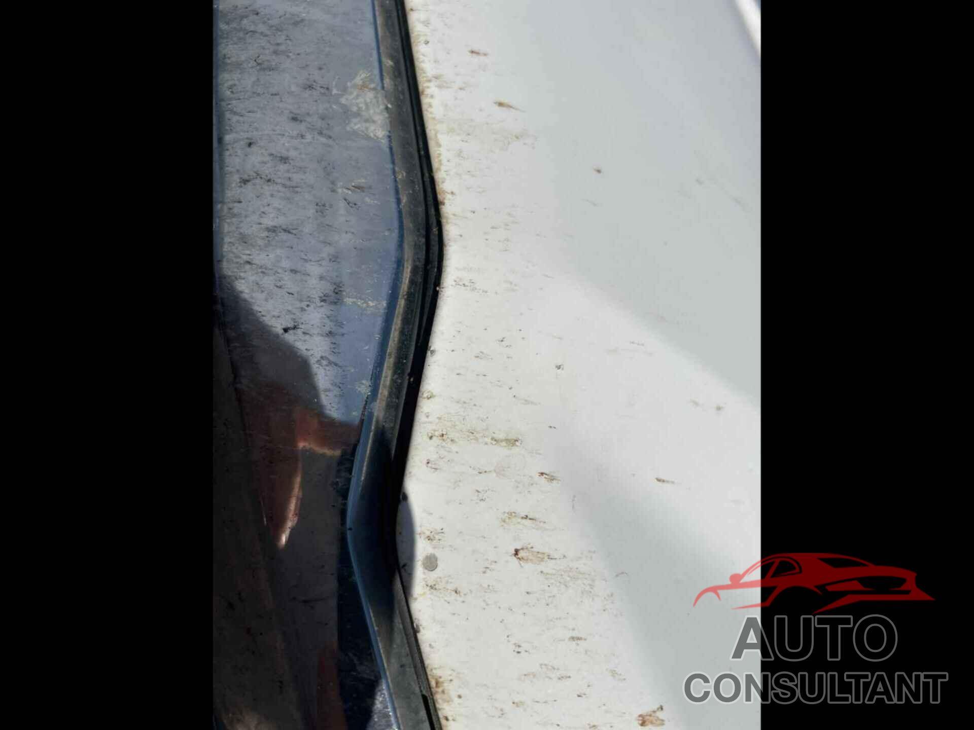 CHEVROLET SILVERADO 1500 2018 - 1GCUKREC5JF228397