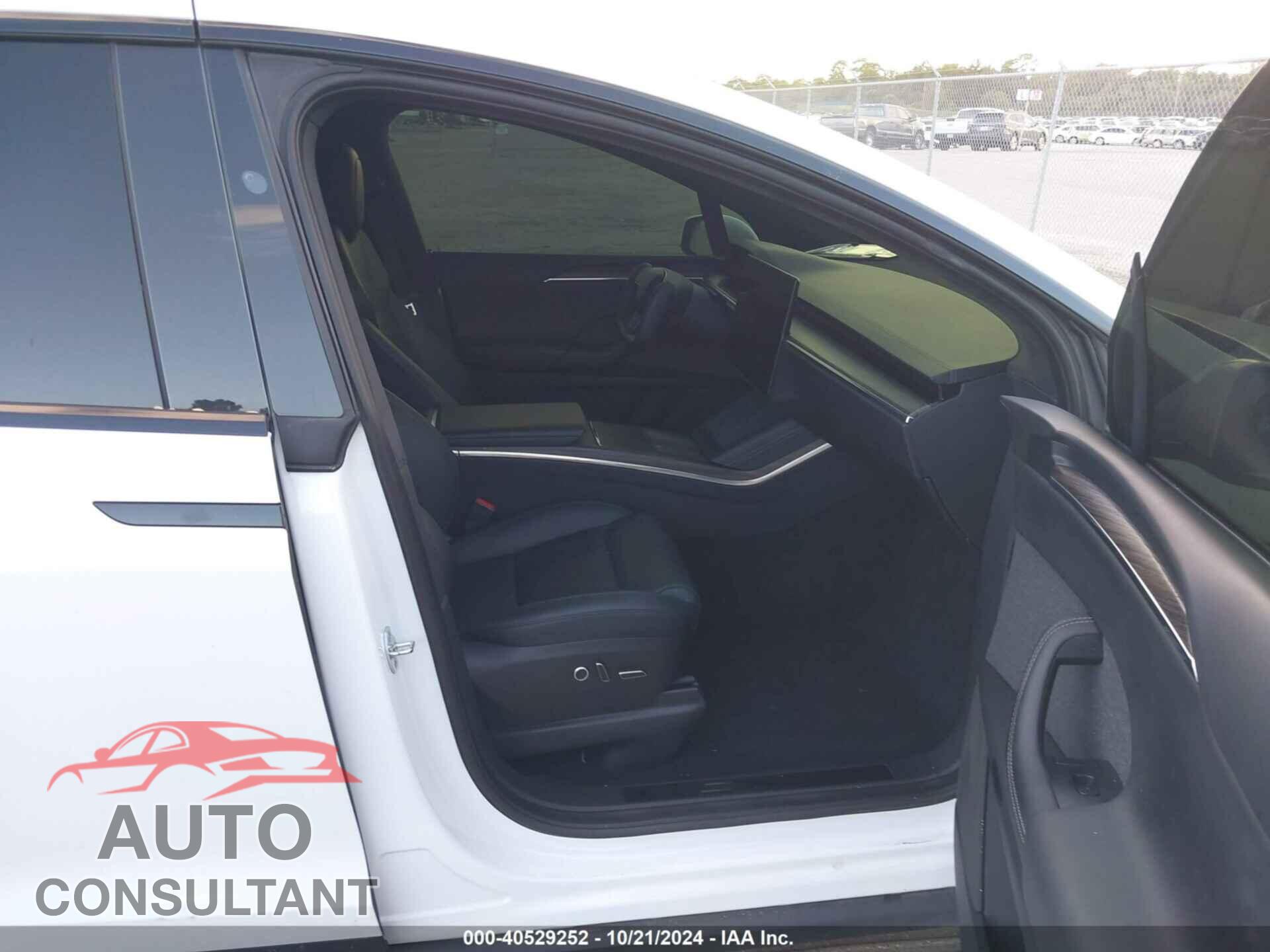 TESLA MODEL X 2022 - 7SAXCBE56NF344045