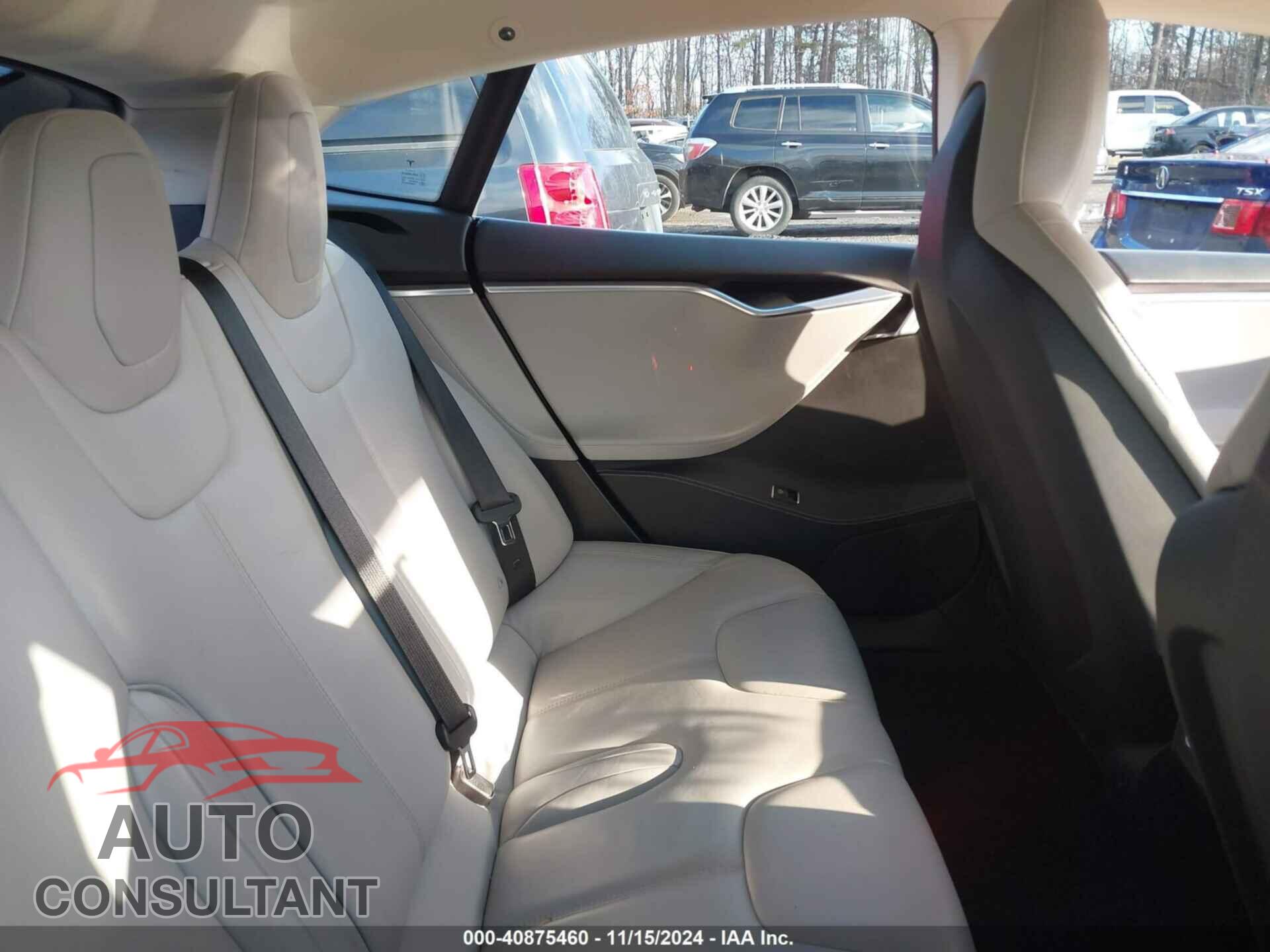 TESLA MODEL S 2015 - 5YJSA1S15FF081153