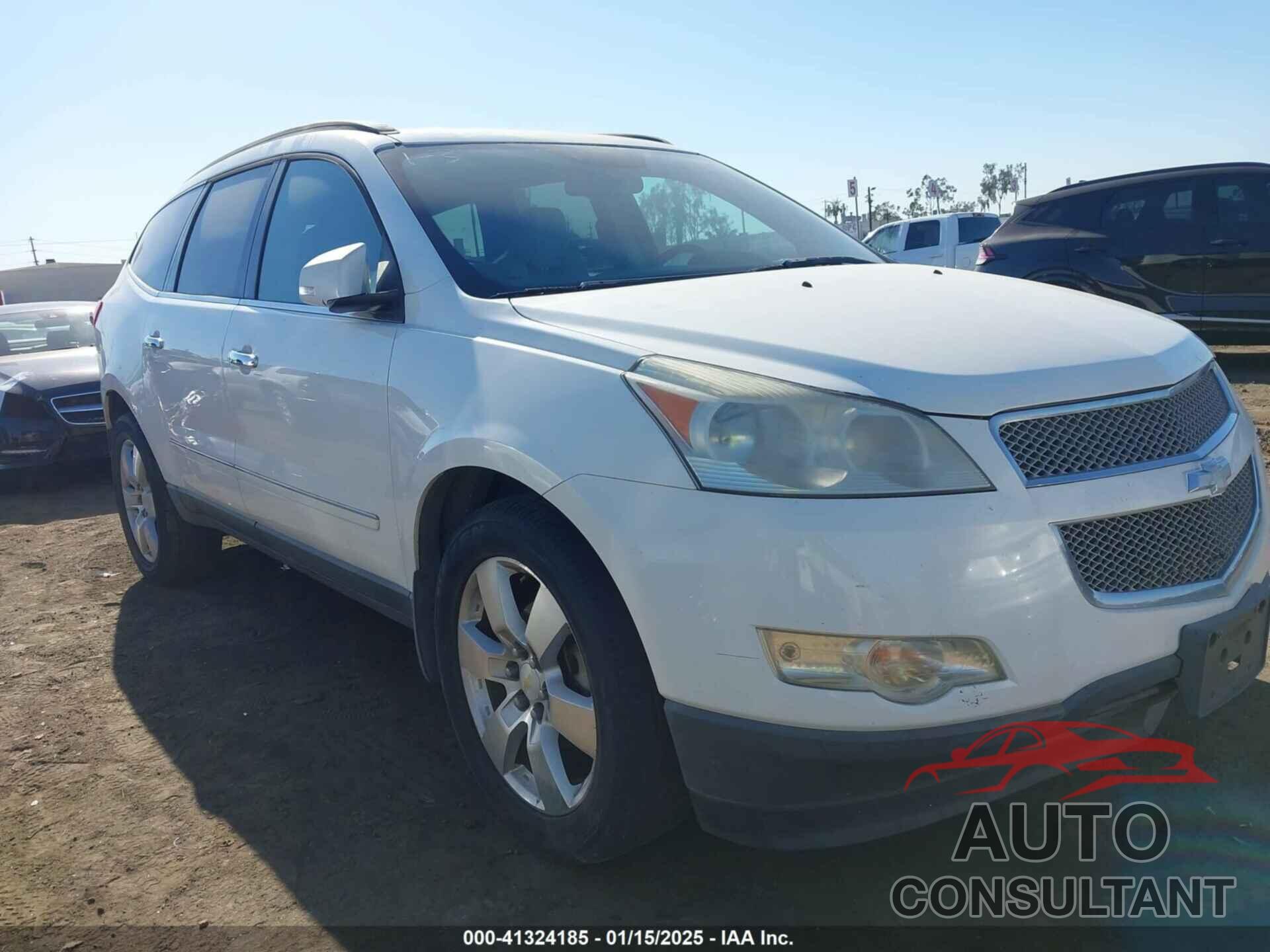 CHEVROLET TRAVERSE 2011 - 1GNKRLED8BJ104672