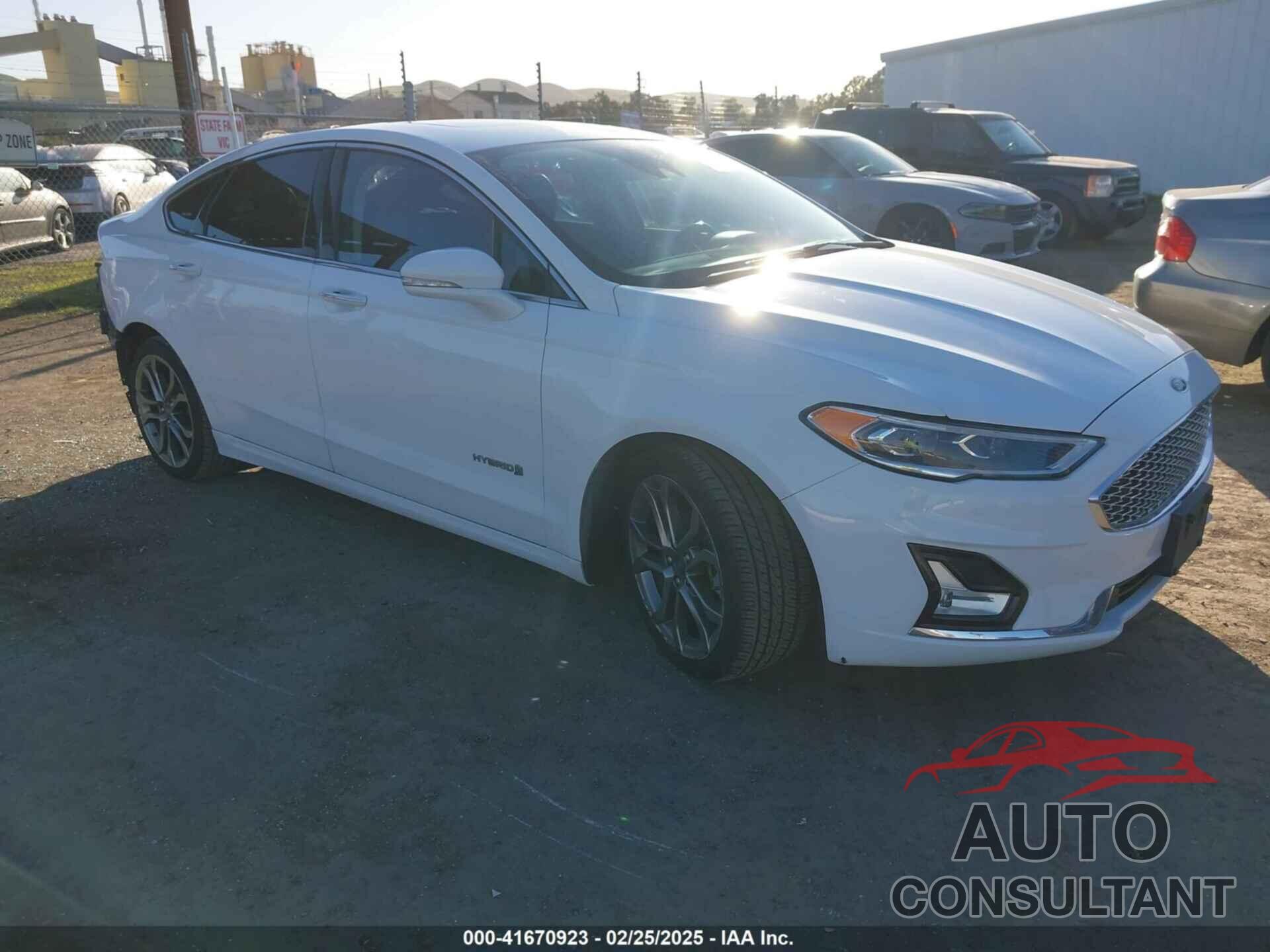 FORD FUSION HYBRID 2019 - 3FA6P0RU4KR104799