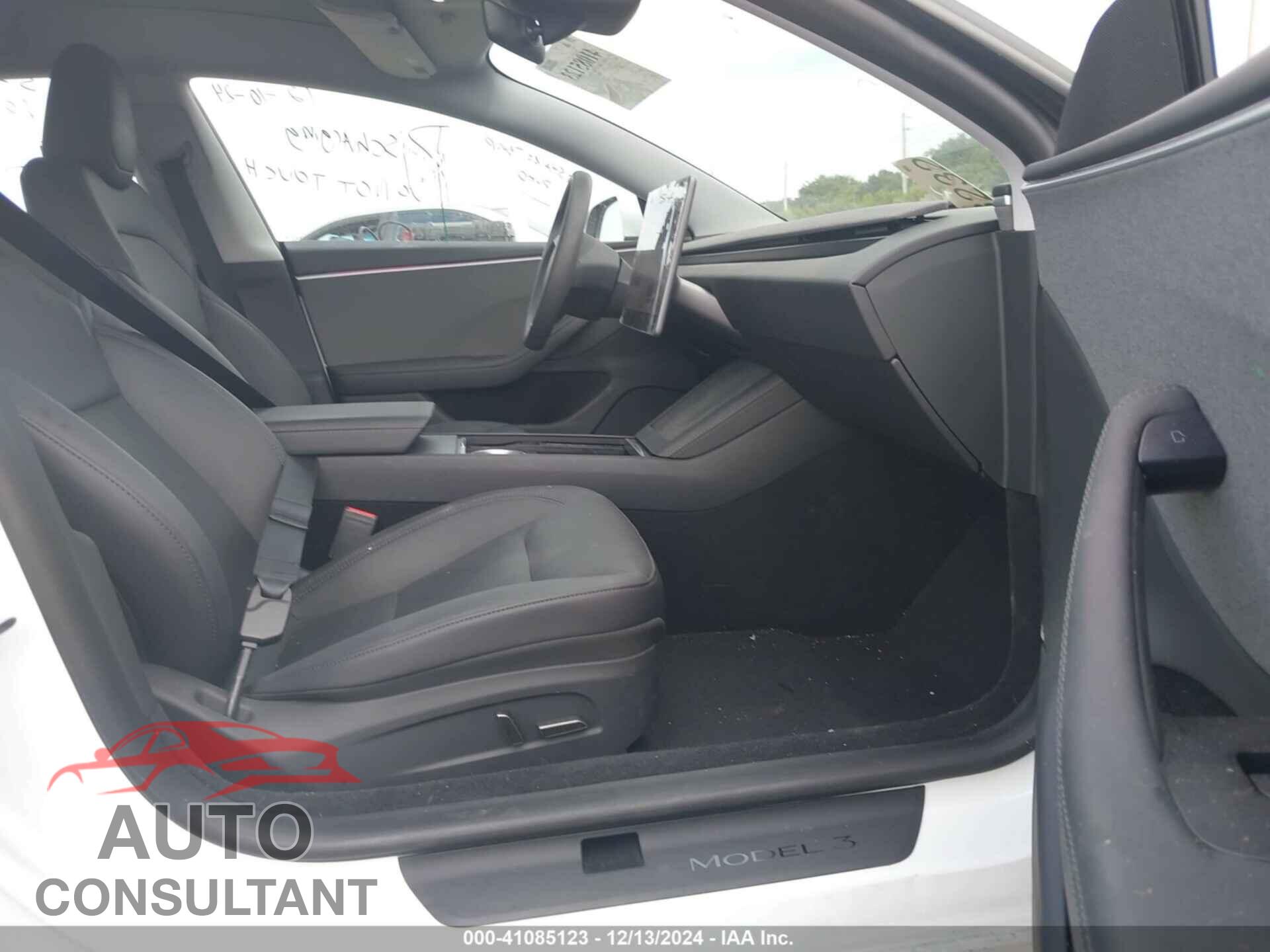 TESLA MODEL 3 2024 - 5YJ3E1EA8RF743915