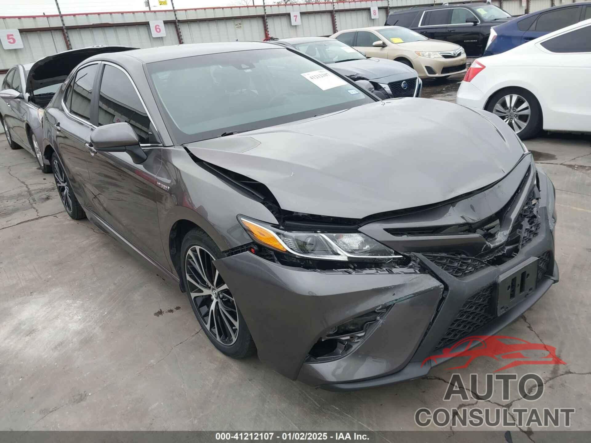 TOYOTA CAMRY HYBRID 2018 - 4T1B21HK2JU001817