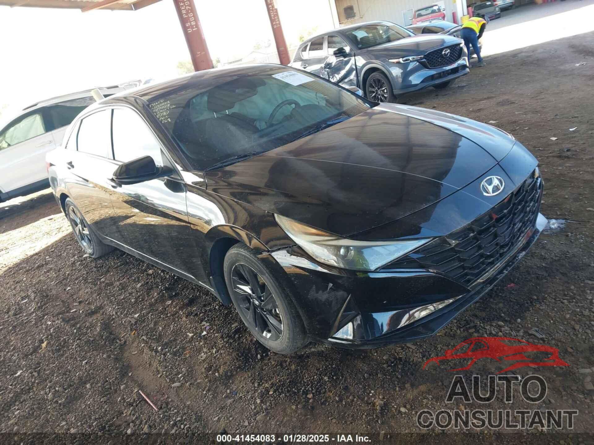 HYUNDAI ELANTRA 2023 - KMHLM4AG3PU439549