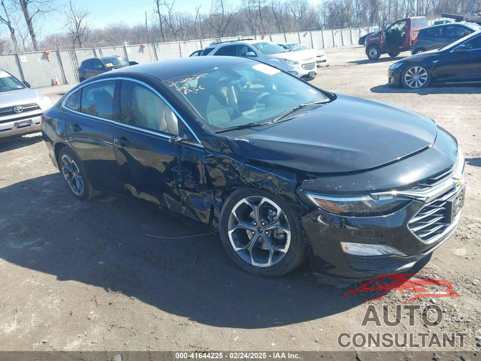 CHEVROLET MALIBU 2022 - 1G1ZD5ST0NF104114