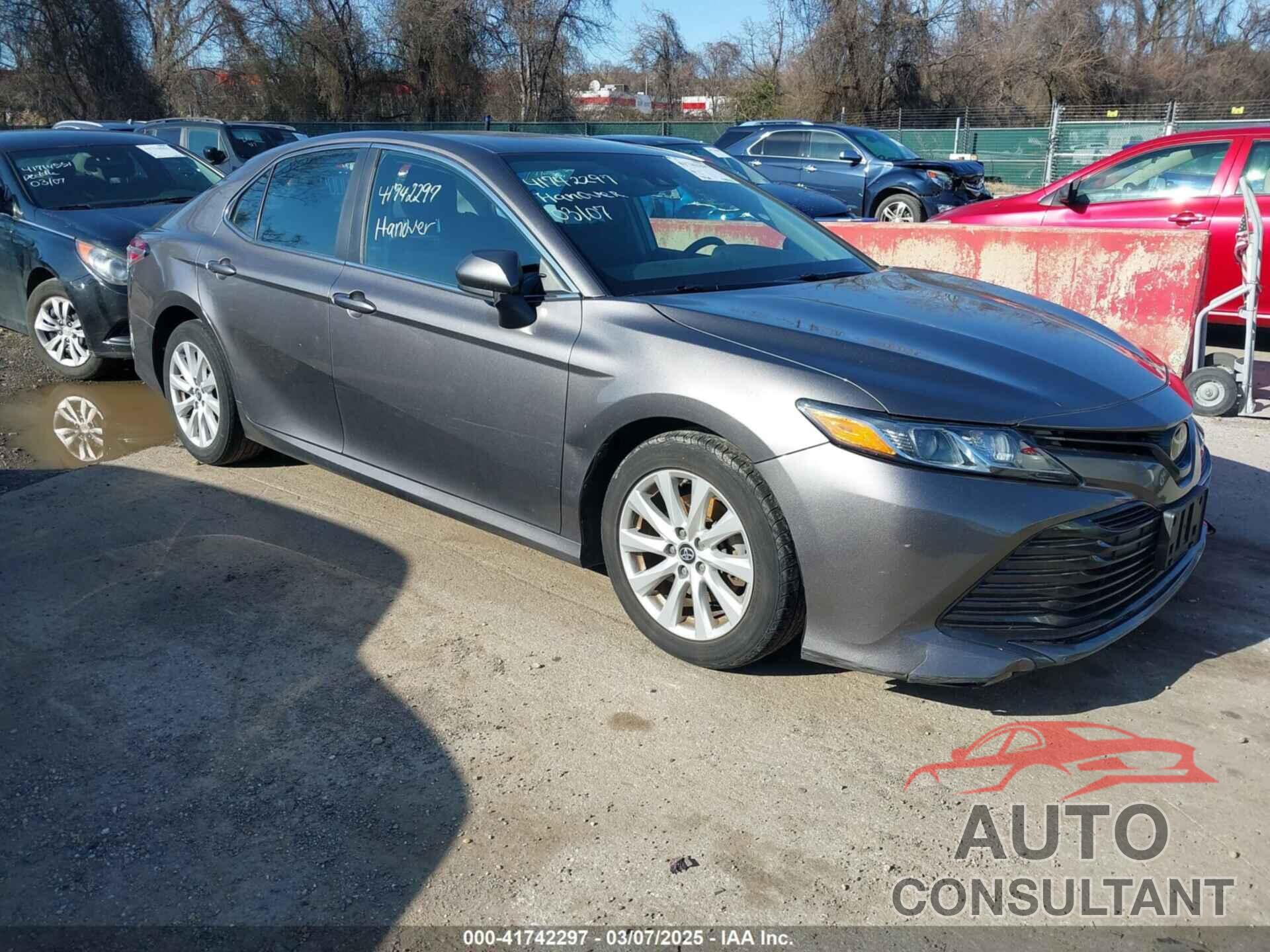 TOYOTA CAMRY 2019 - 4T1B11HK1KU259007