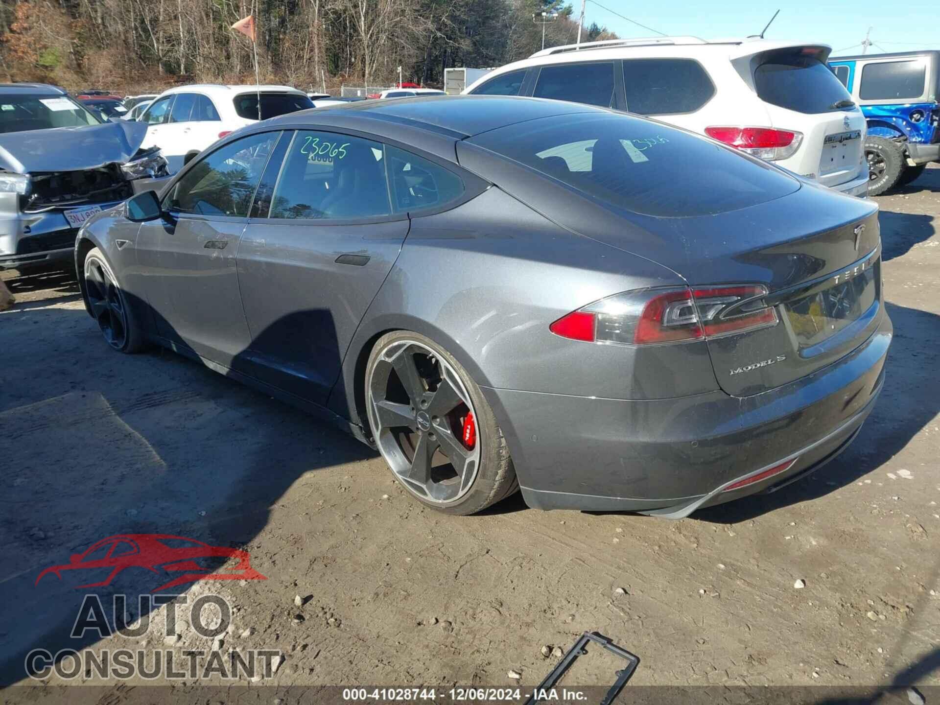 TESLA MODEL S 2016 - 5YJSA1E23GF129903