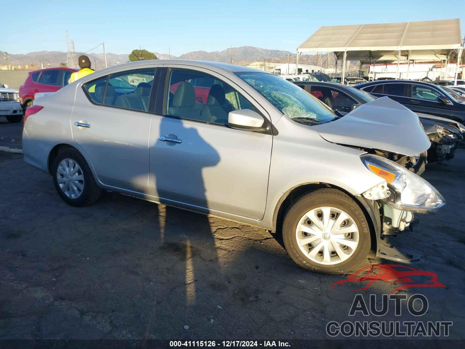 NISSAN VERSA 2017 - 3N1CN7AP4HL804967