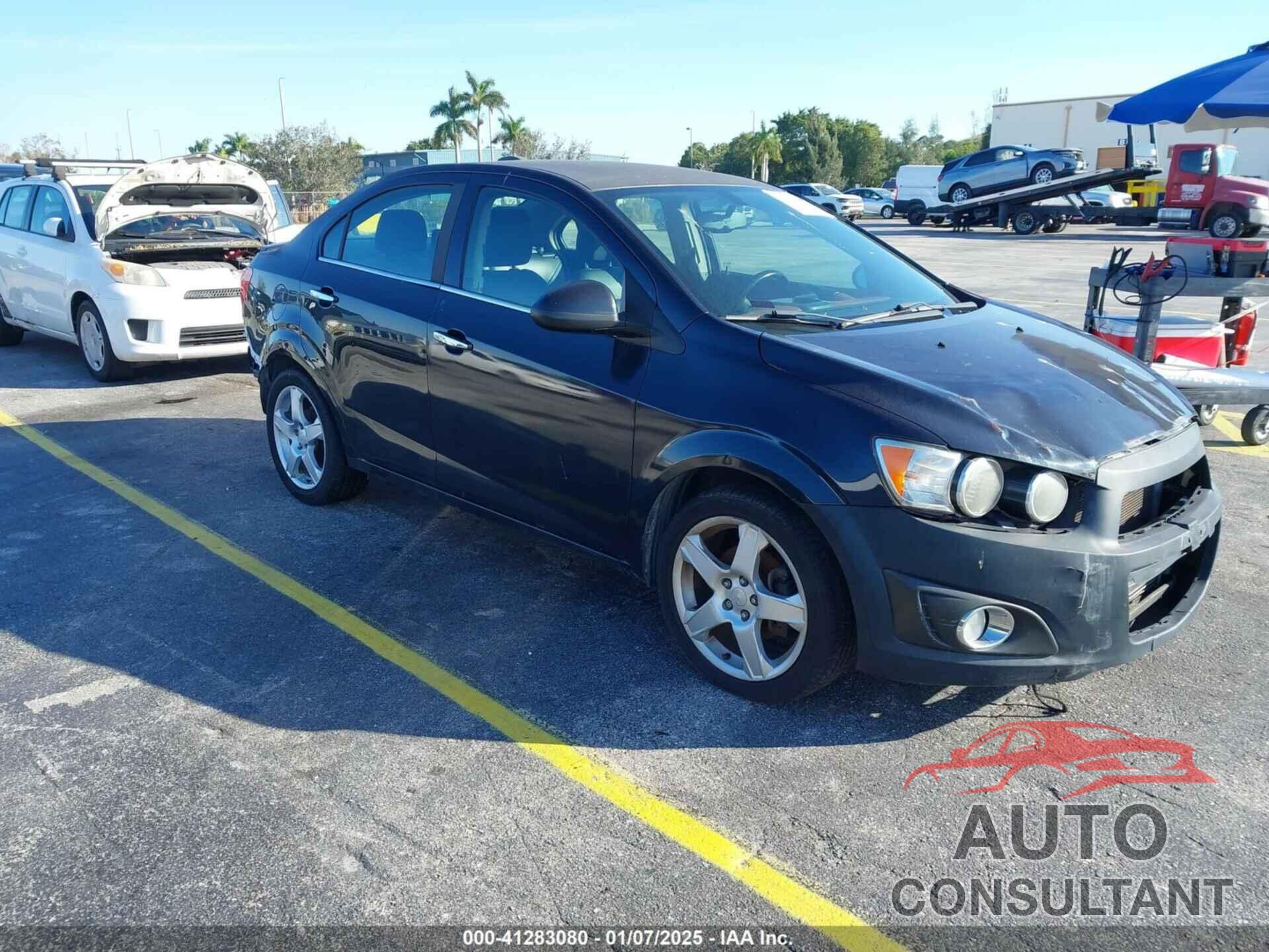 CHEVROLET SONIC 2015 - 1G1JE5SB7F4104044