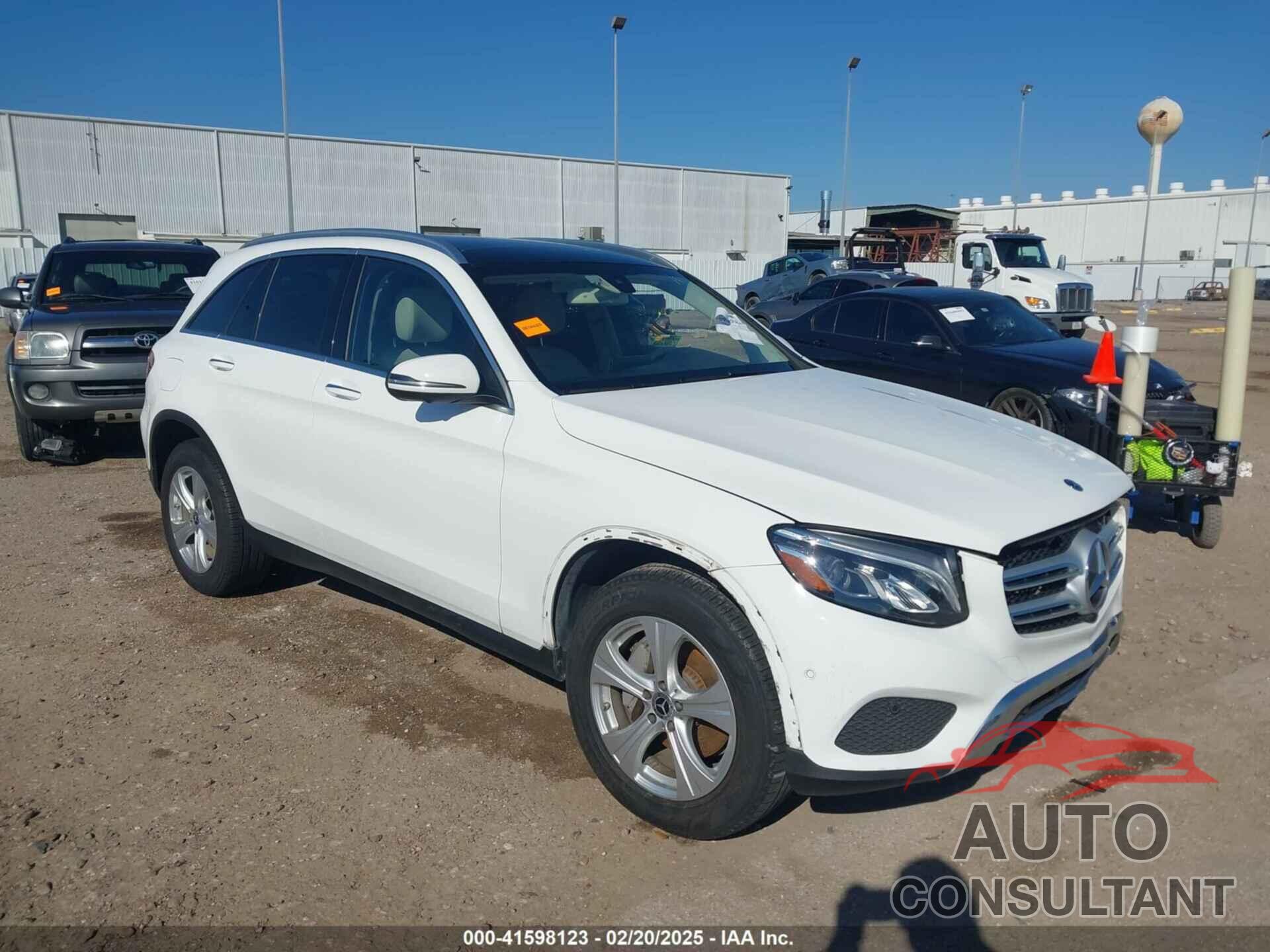 MERCEDES-BENZ GLC 300 2018 - WDC0G4JB1JV065232
