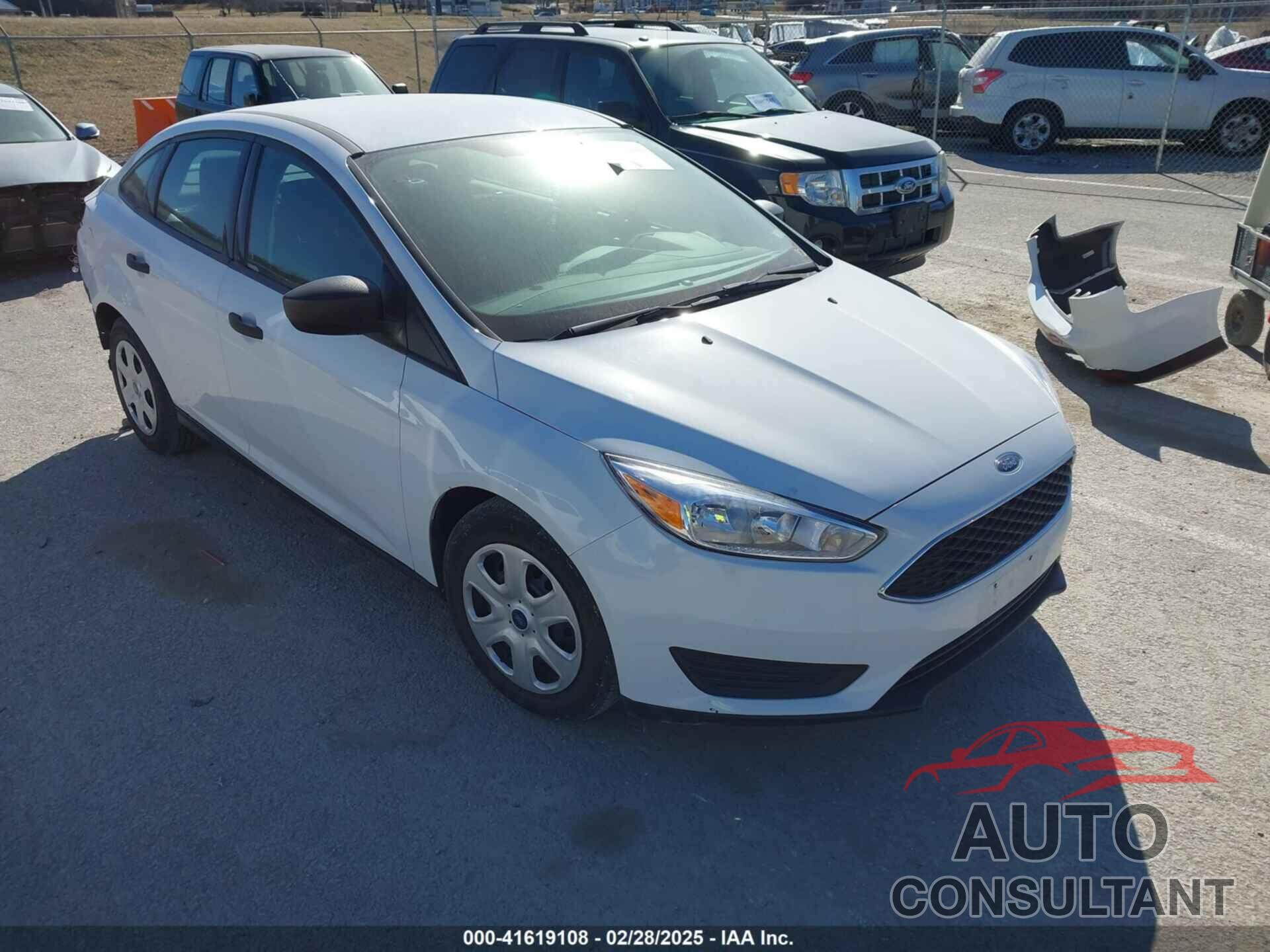 FORD FOCUS 2018 - 1FADP3E22JL277912
