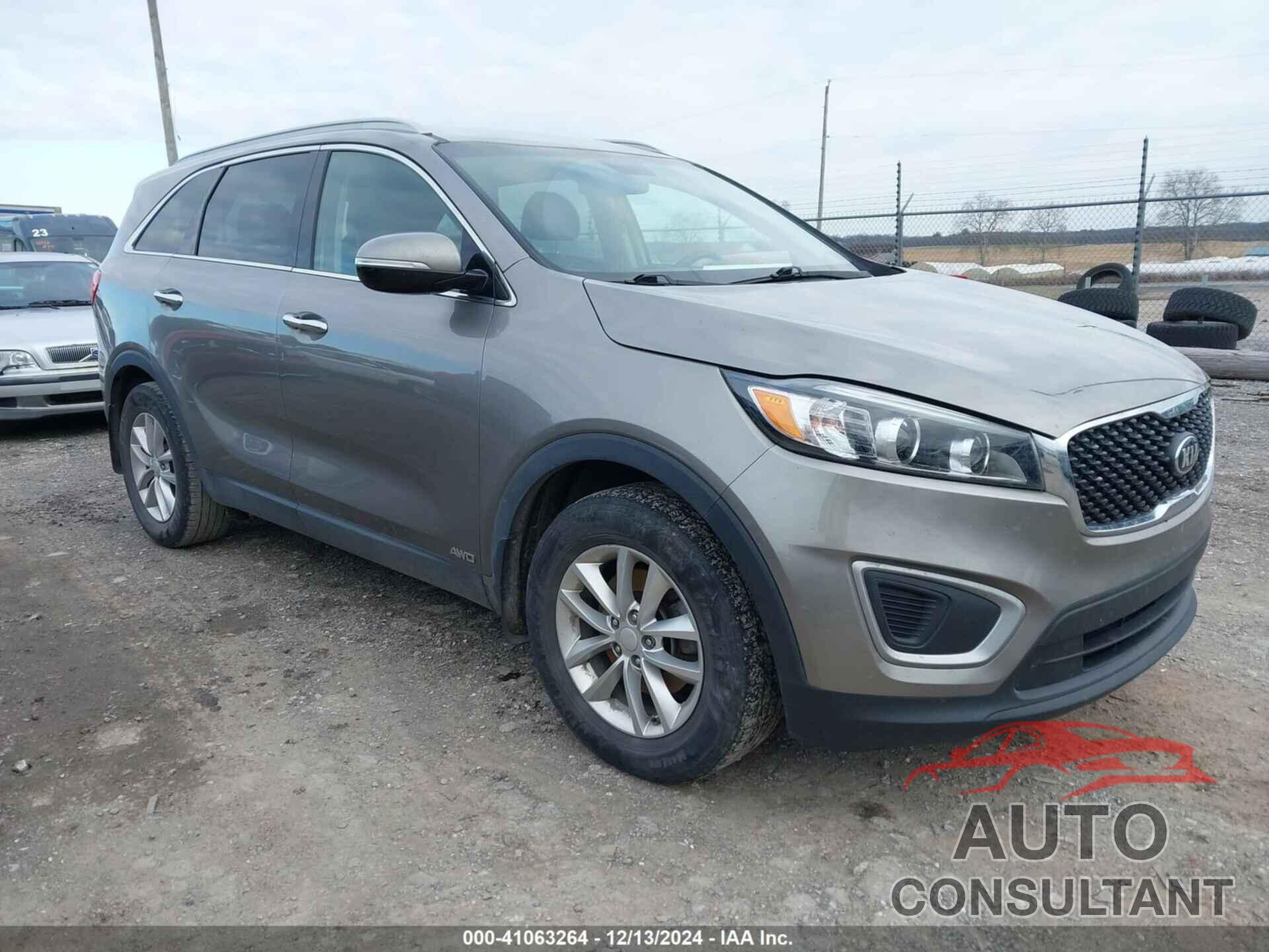 KIA SORENTO 2018 - 5XYPGDA38JG412253