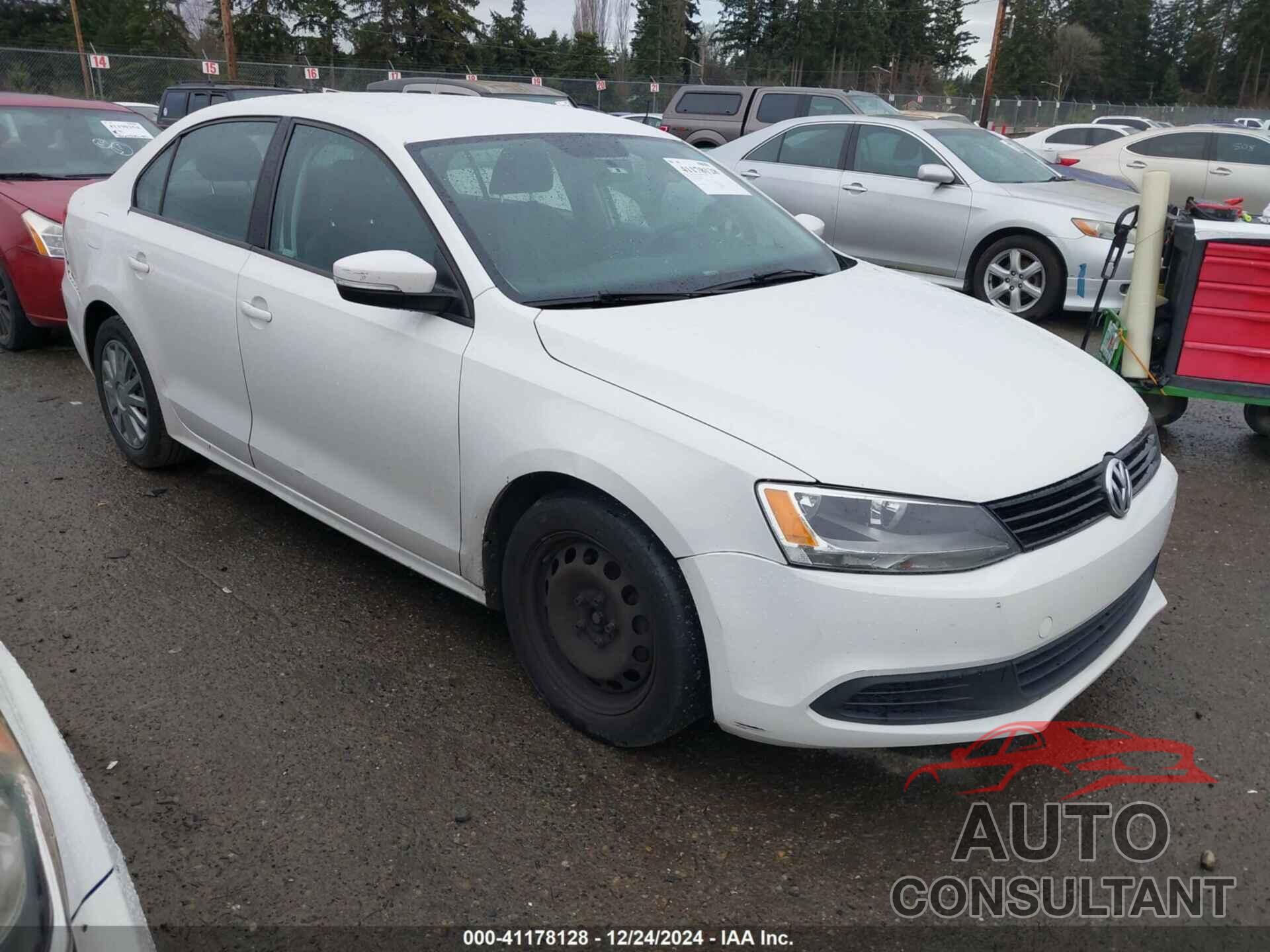 VOLKSWAGEN JETTA 2011 - 3VWDX7AJ7BM340028