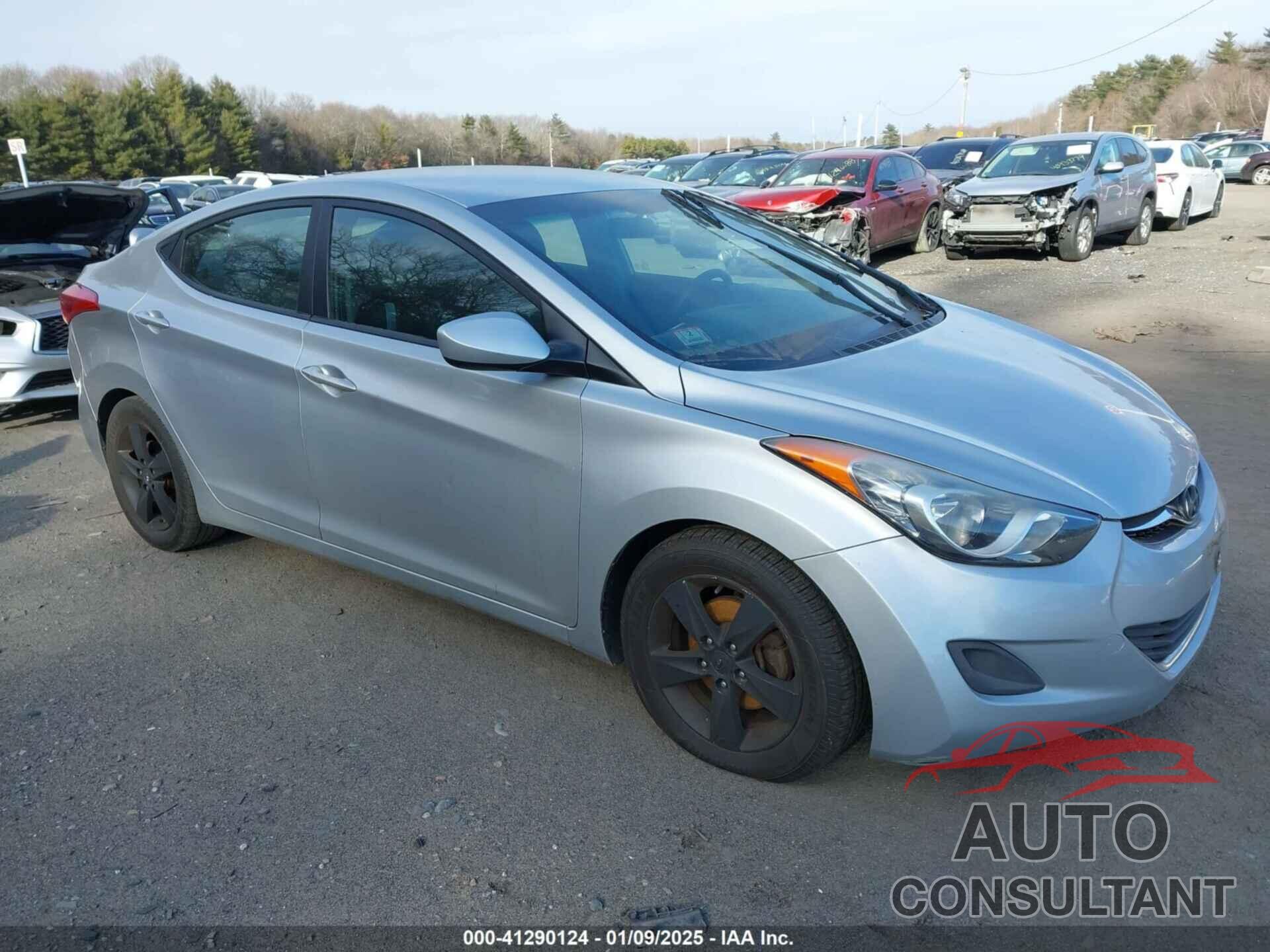 HYUNDAI ELANTRA 2013 - 5NPDH4AE5DH338367