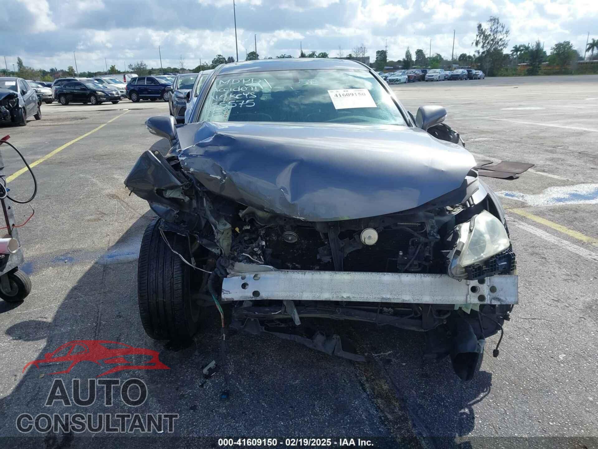 LEXUS IS 2012 - JTHCF5C20C5055575