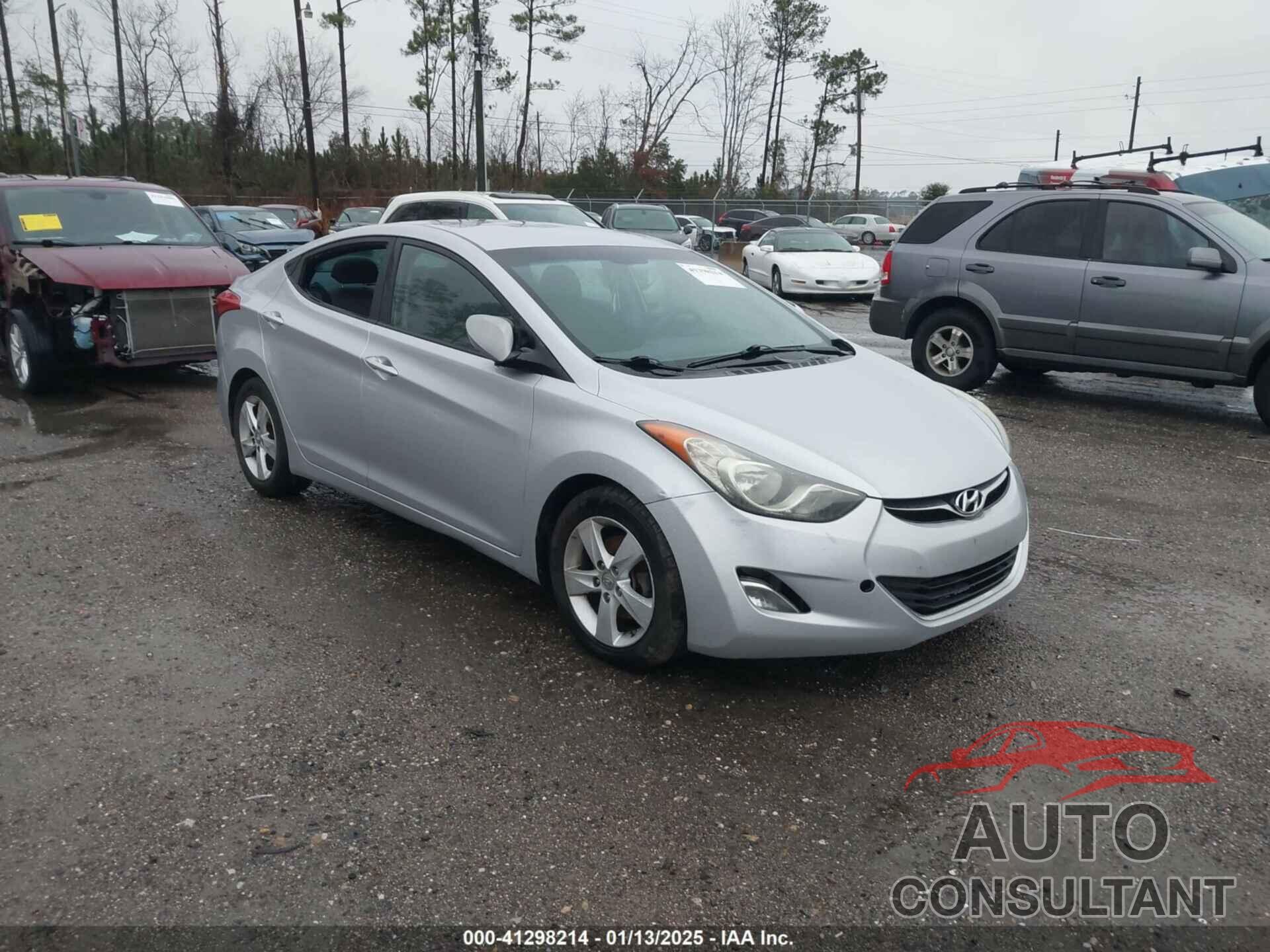 HYUNDAI ELANTRA 2013 - 5NPDH4AE1DH349995