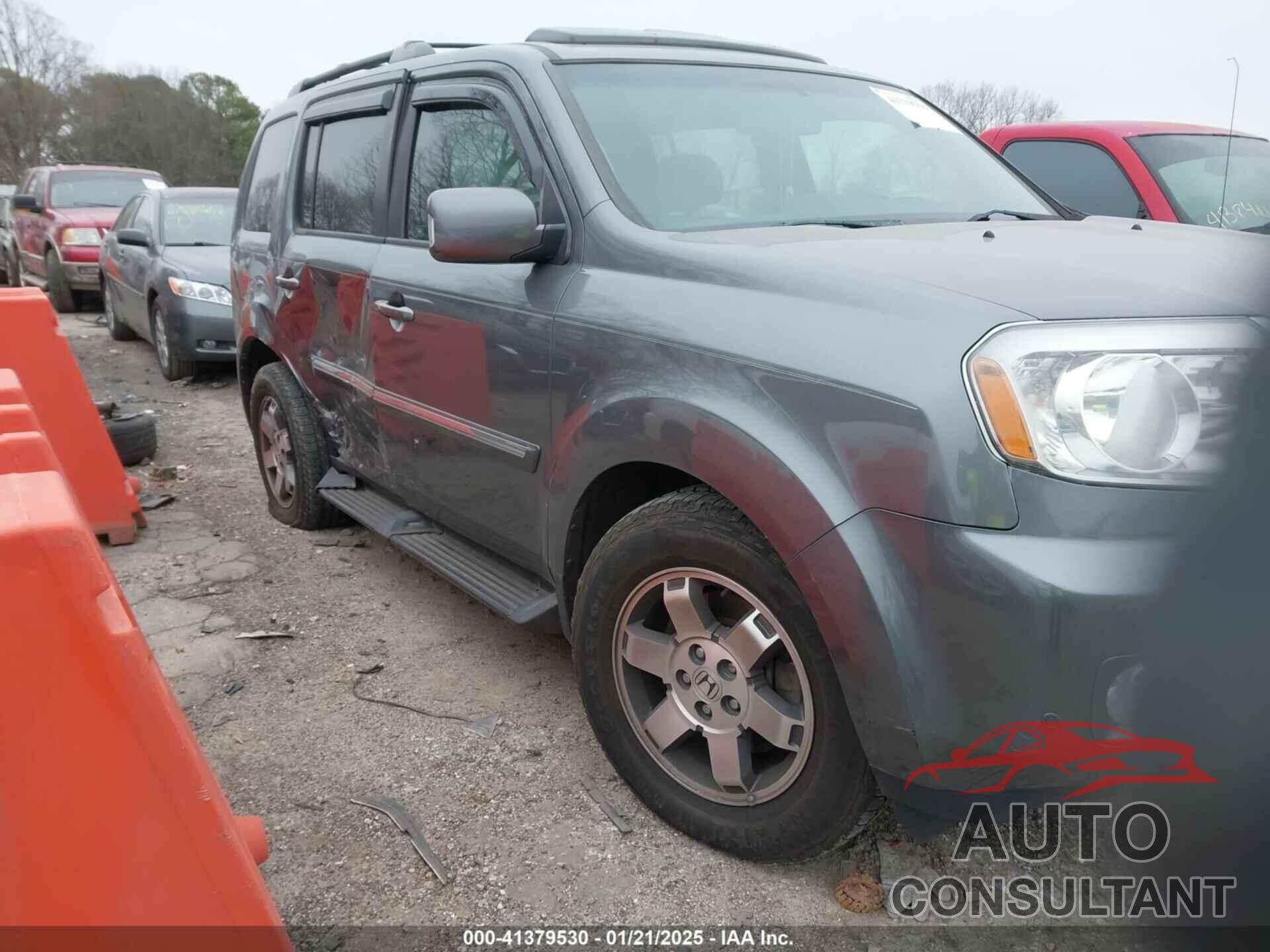 HONDA PILOT 2011 - 5FNYF4H96BB071137