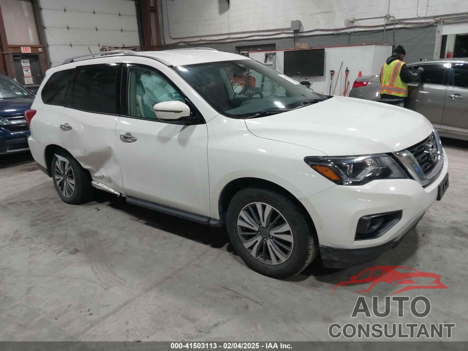 NISSAN PATHFINDER 2017 - 5N1DR2MM5HC665921