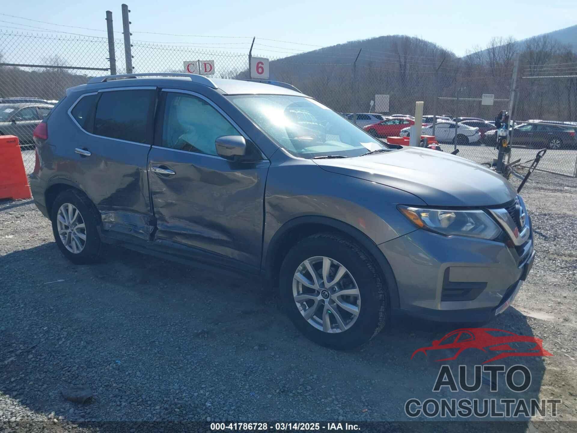 NISSAN ROGUE 2017 - KNMAT2MVXHP567512