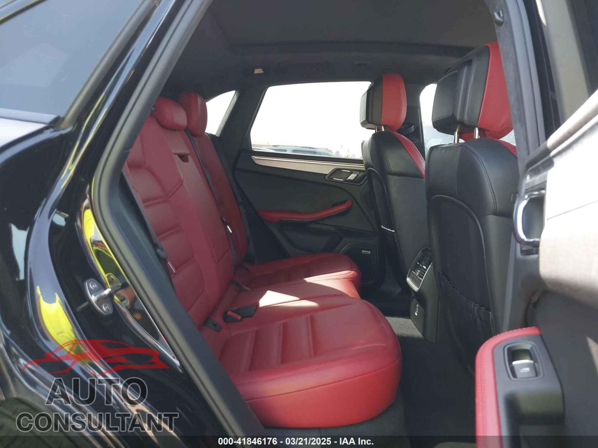 PORSCHE MACAN 2017 - WP1AF2A56HLB62085