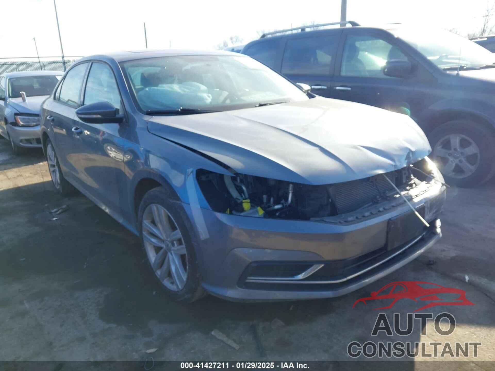 VOLKSWAGEN PASSAT 2019 - 1VWLA7A36KC010705