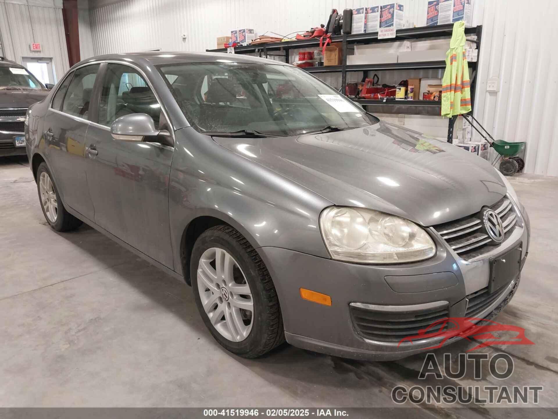 VOLKSWAGEN JETTA 2010 - 3VWRL7AJ1AM180695