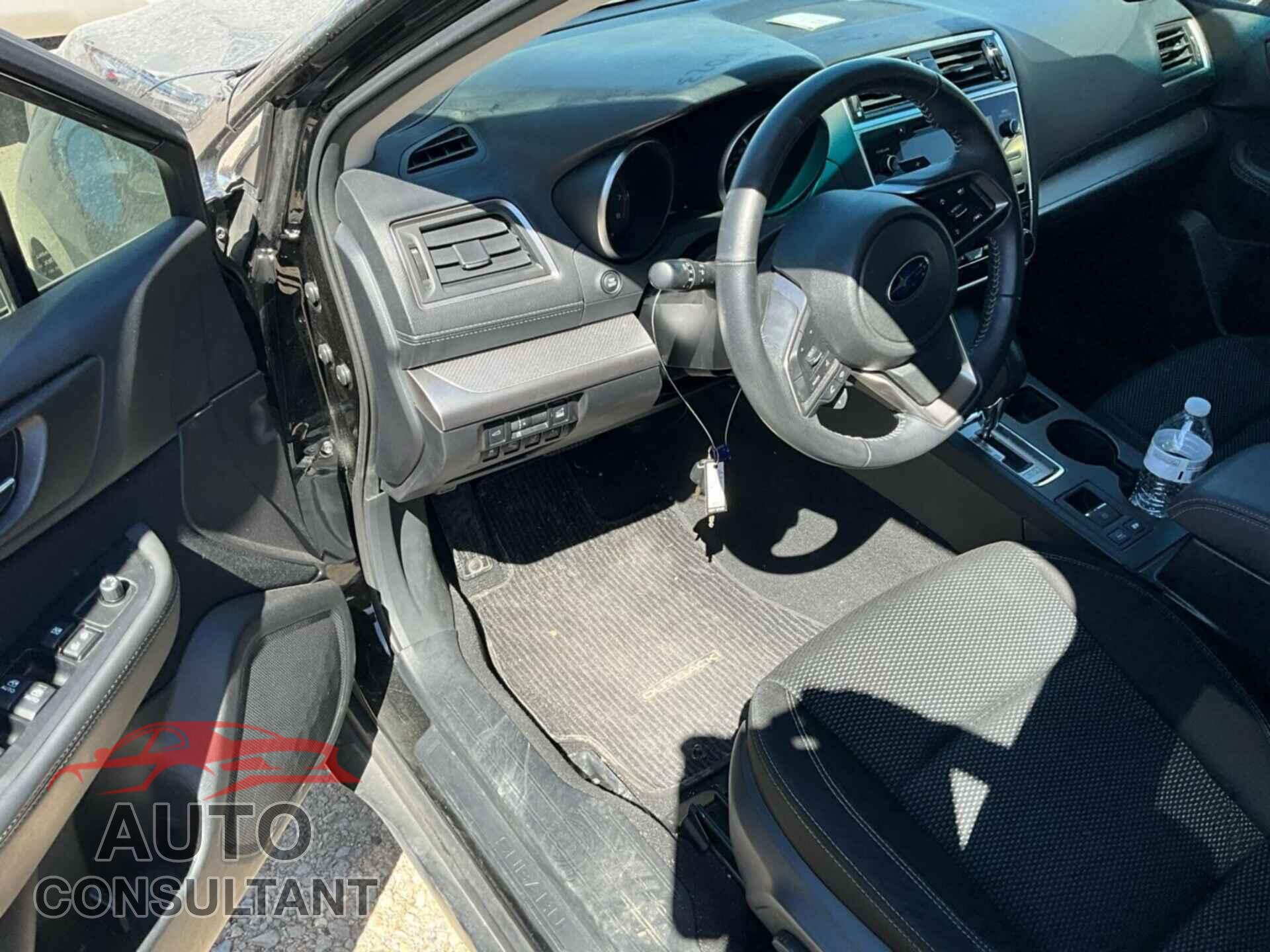 SUBARU OUTBACK 2018 - 4S4BSAHC8J3316183