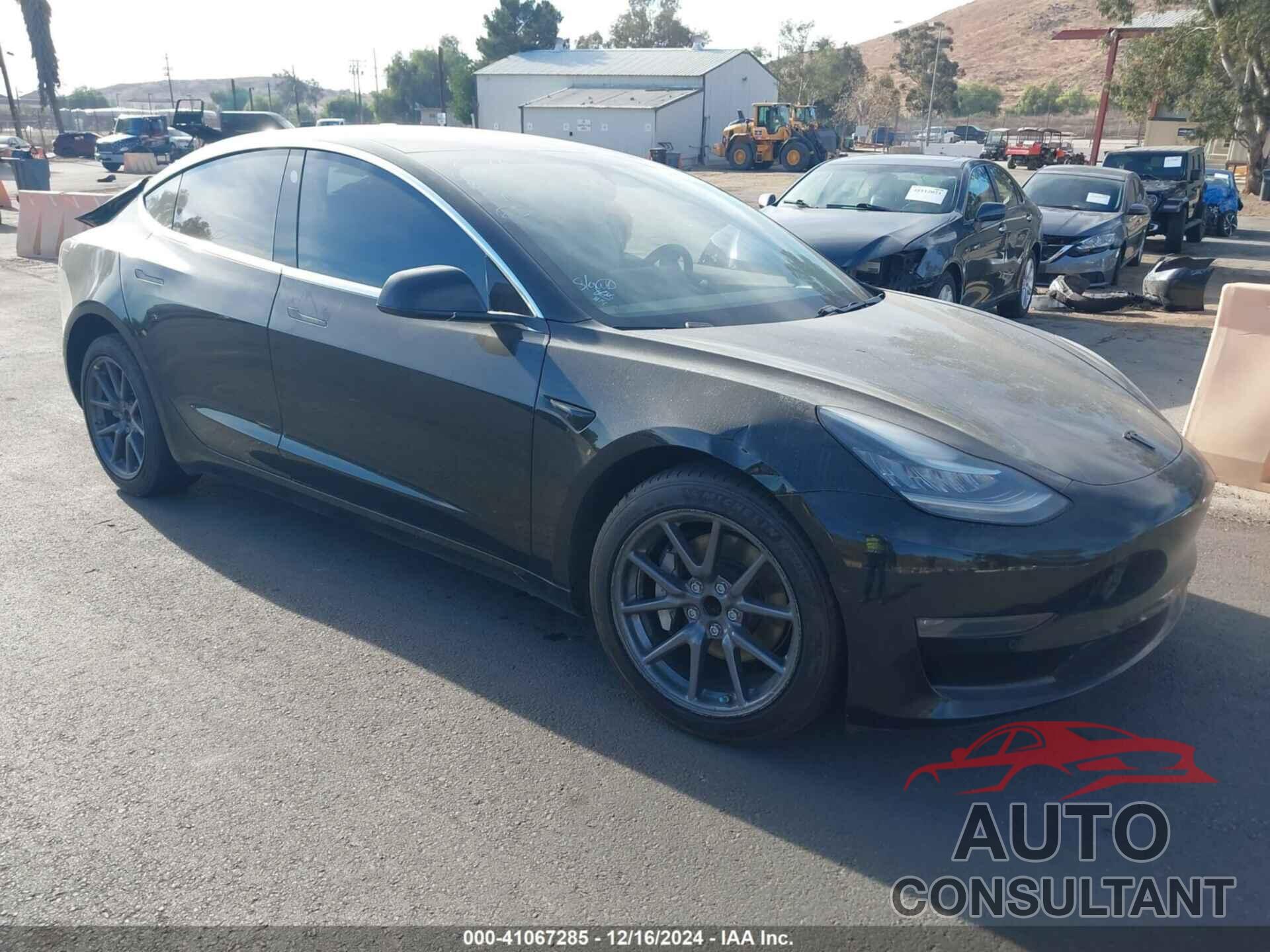 TESLA MODEL 3 2018 - 5YJ3E1EA8JF045213