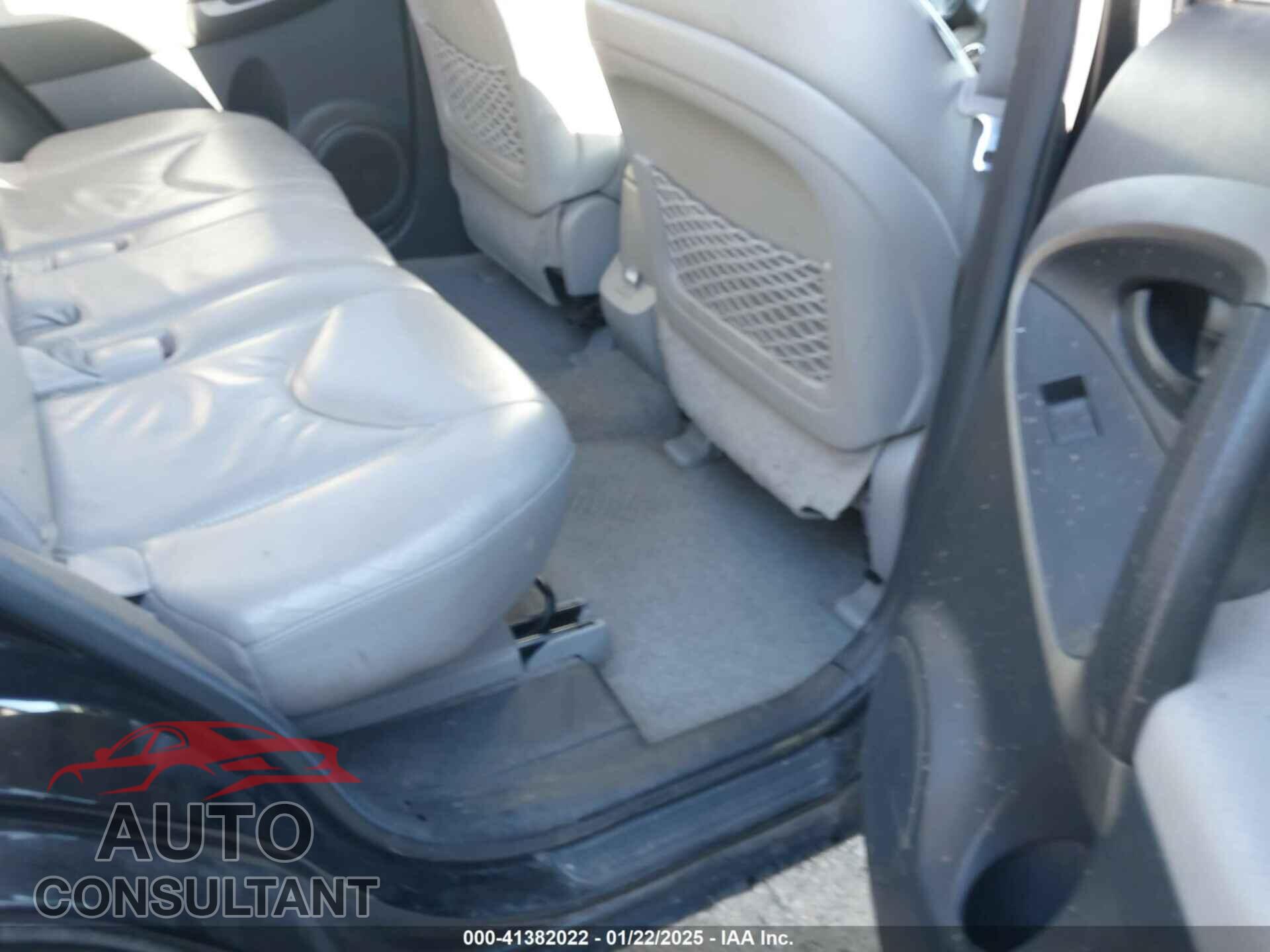 TOYOTA RAV4 2011 - 2T3DF4DV7BW082742