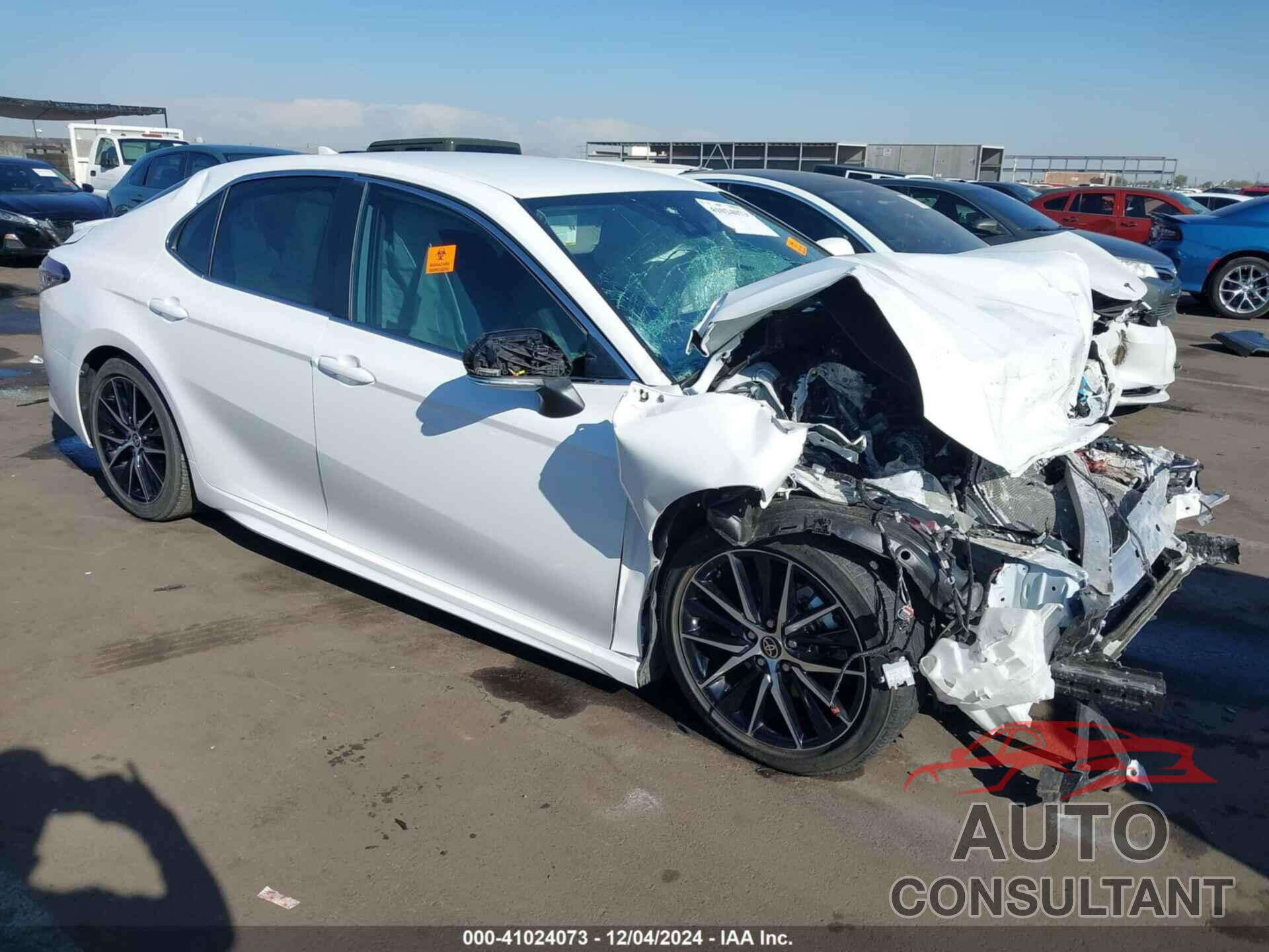 TOYOTA CAMRY 2023 - 4T1G11AK5PU078287