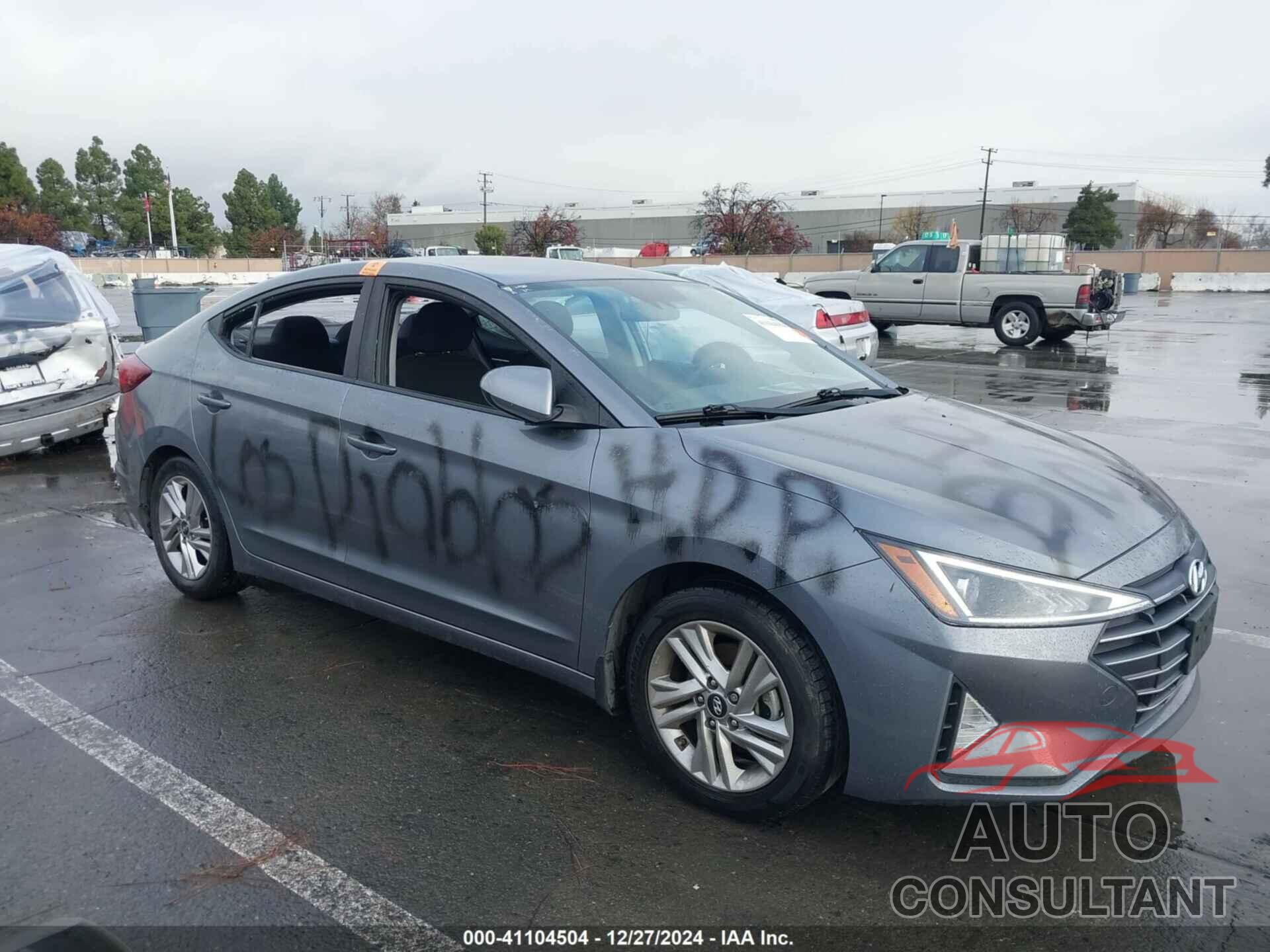 HYUNDAI ELANTRA 2019 - KMHD84LF2KU878263