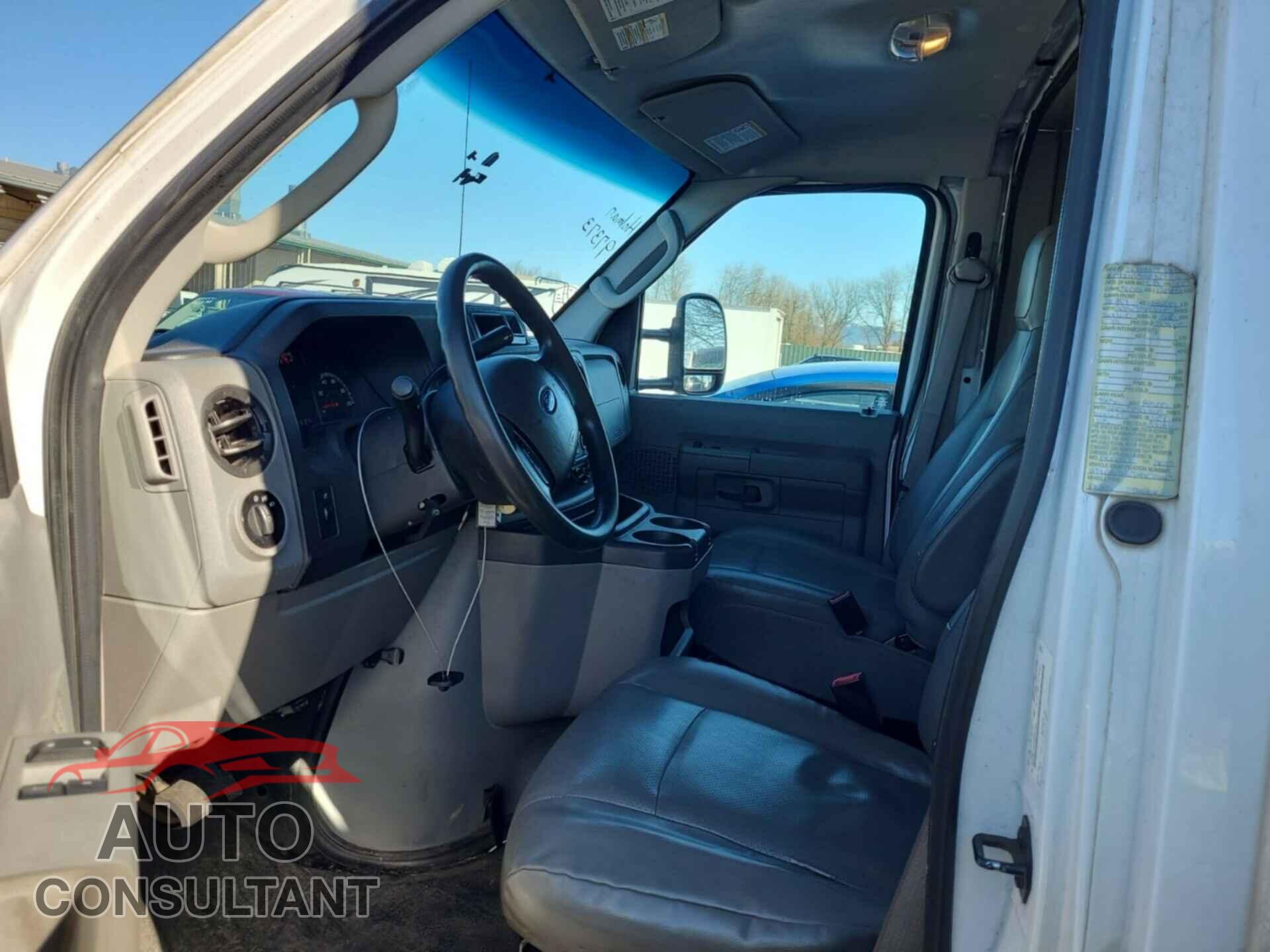 FORD ECONOLINE 2017 - 1FDWE3F67HDC71663