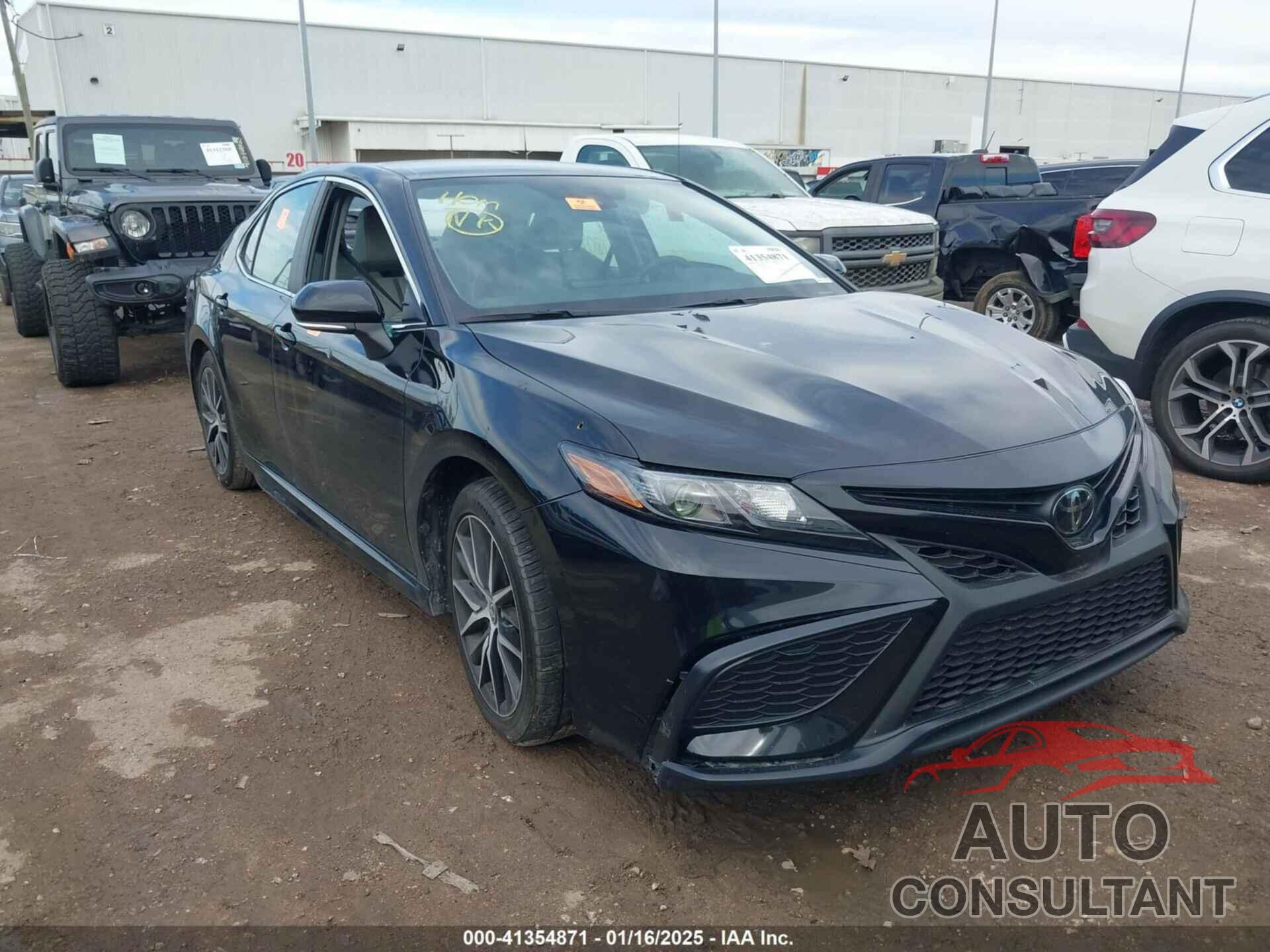 TOYOTA CAMRY 2024 - 4T1G11AK5RU883919