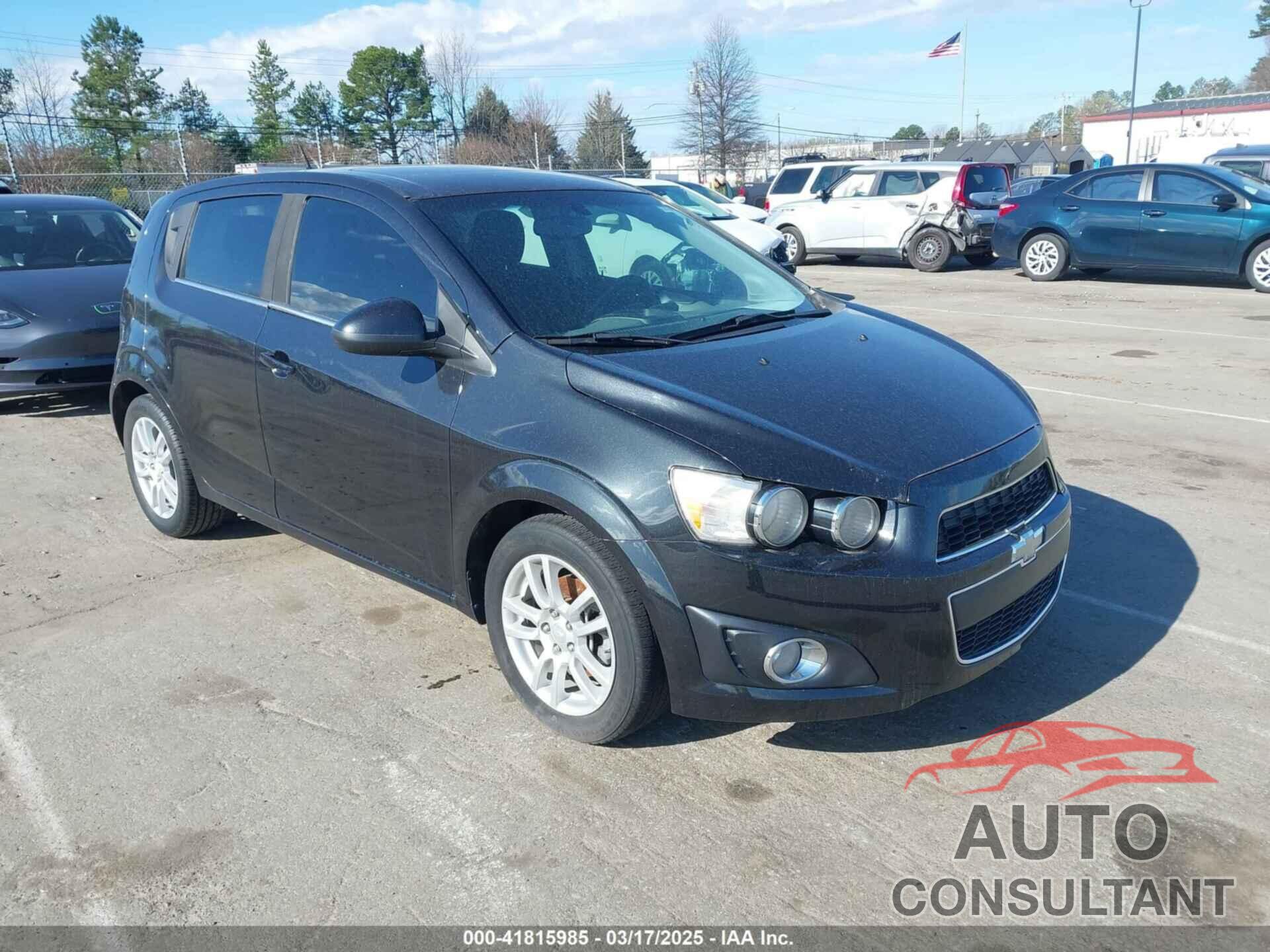 CHEVROLET SONIC 2014 - 1G1JC6SB4E4151333