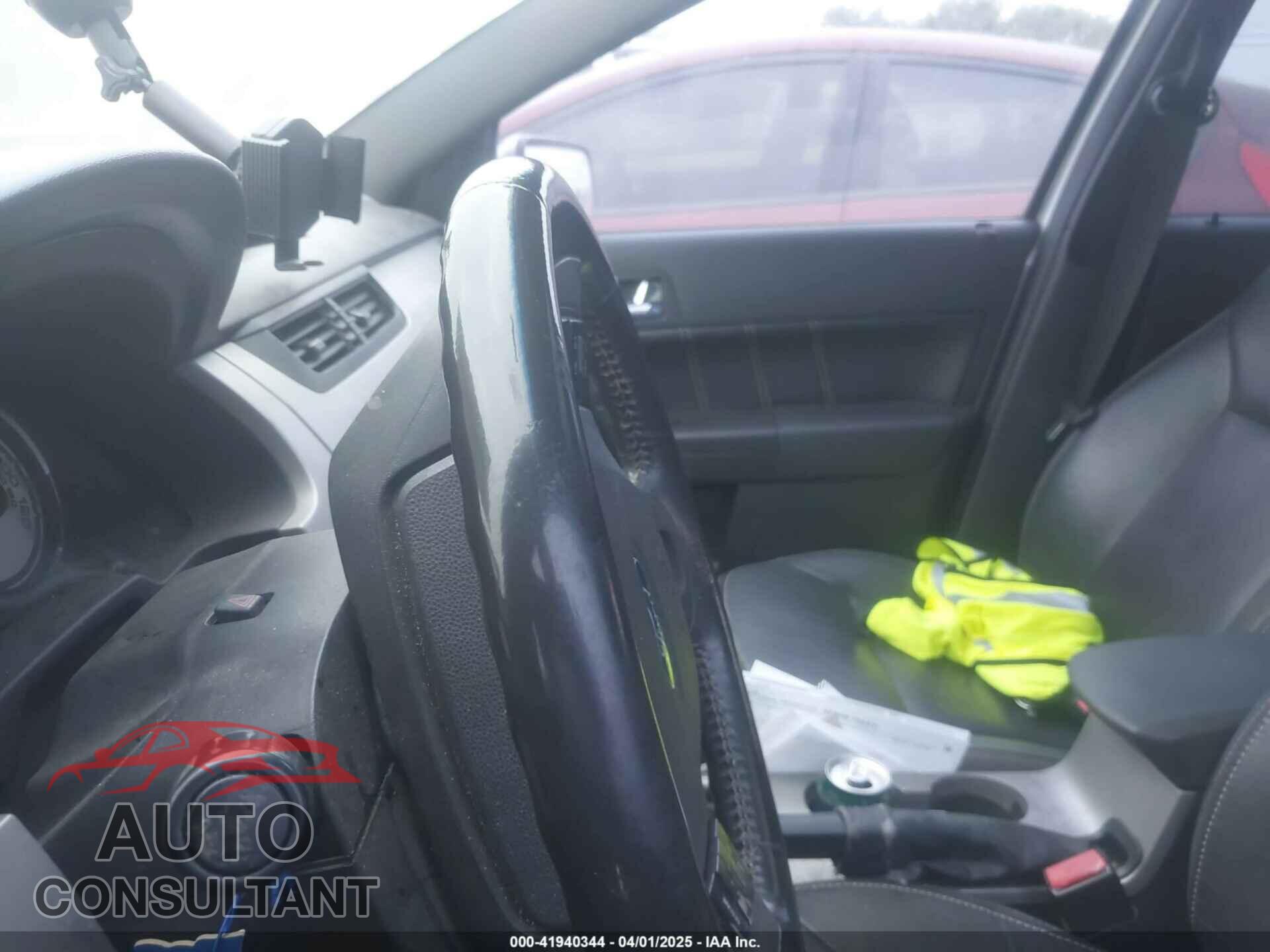 FORD FOCUS 2011 - 1FAHP3GN2BW196398