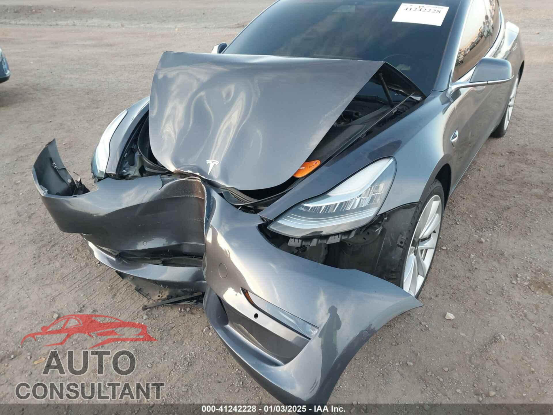 TESLA MODEL 3 2018 - 5YJ3E1EA0JF020130
