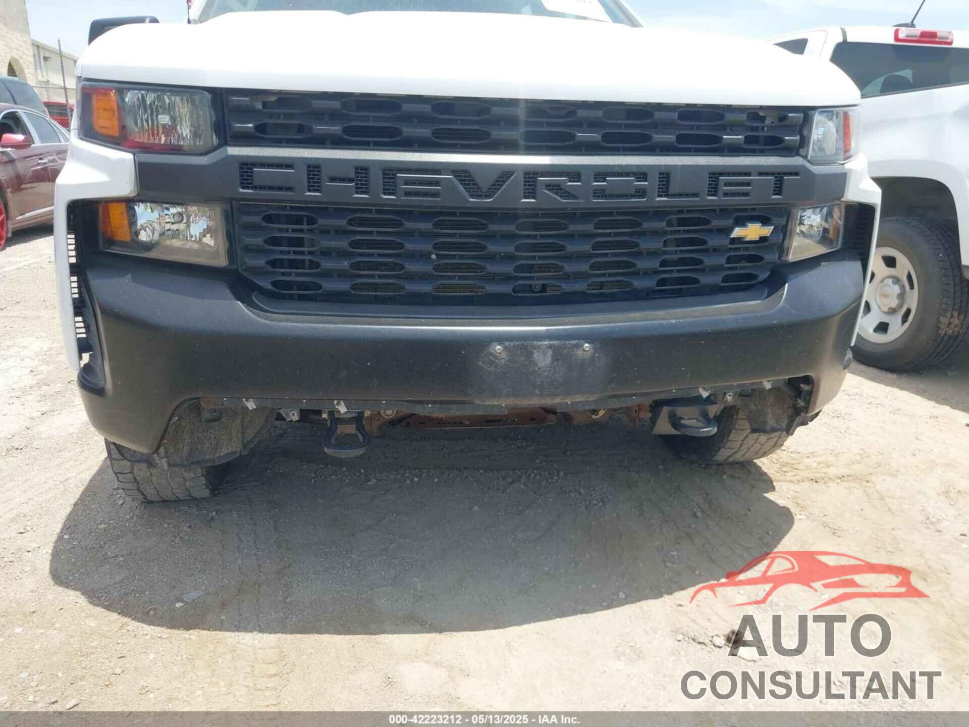 CHEVROLET SILVERADO 1500 2021 - 1GCRYAEF9MZ211203