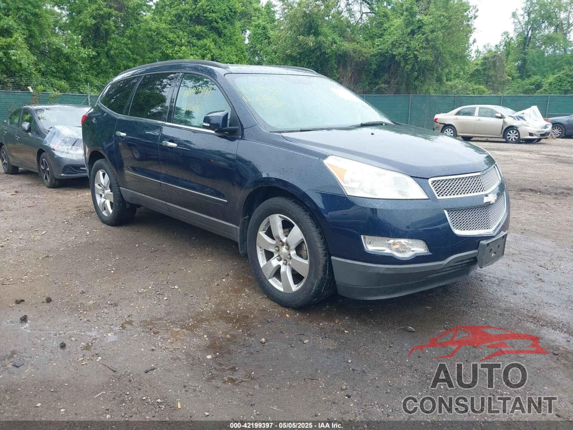 CHEVROLET TRAVERSE 2011 - 1GNKRLED5BJ216605