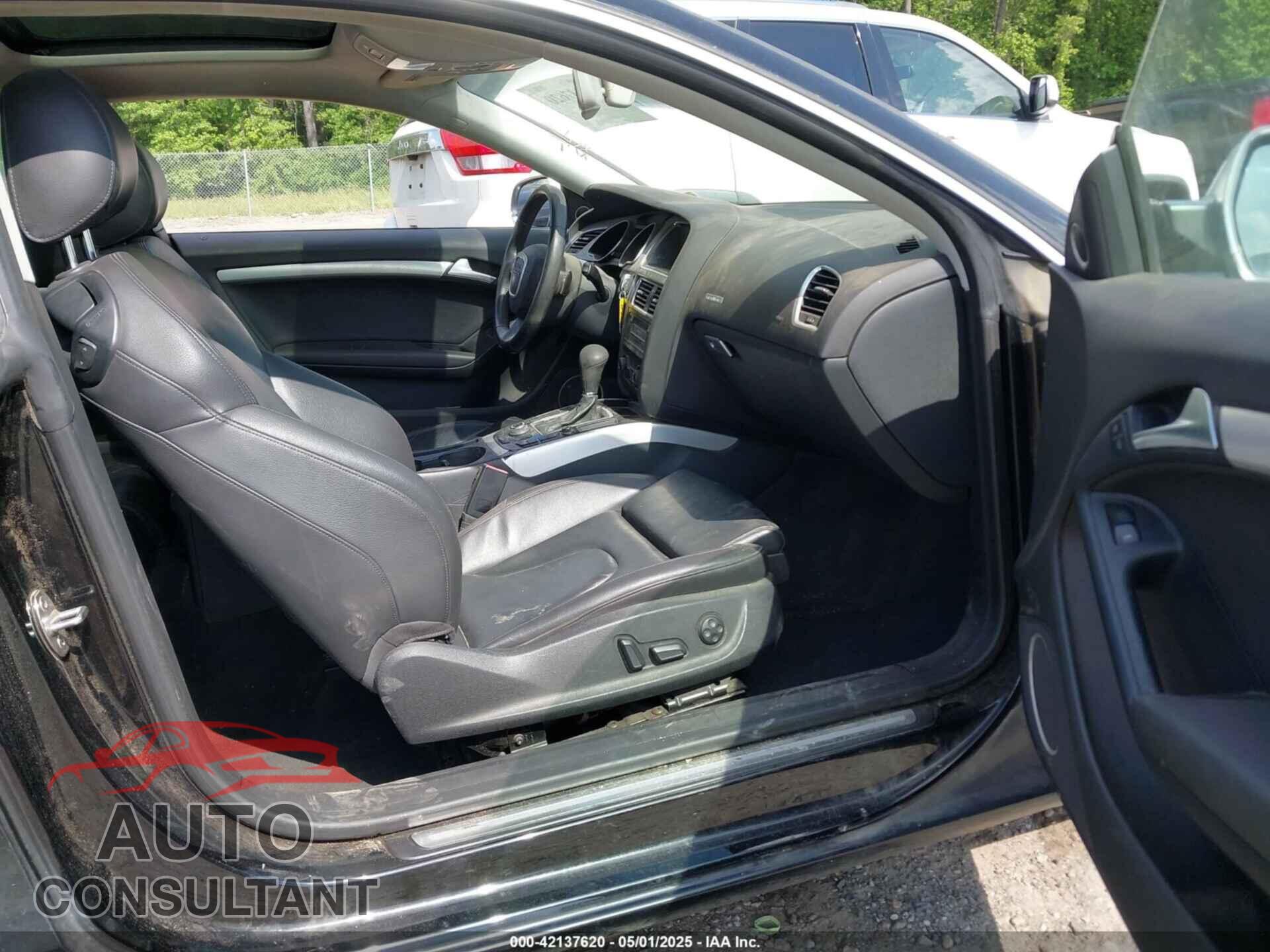 AUDI A5 2011 - WAULFAFR2BA022552
