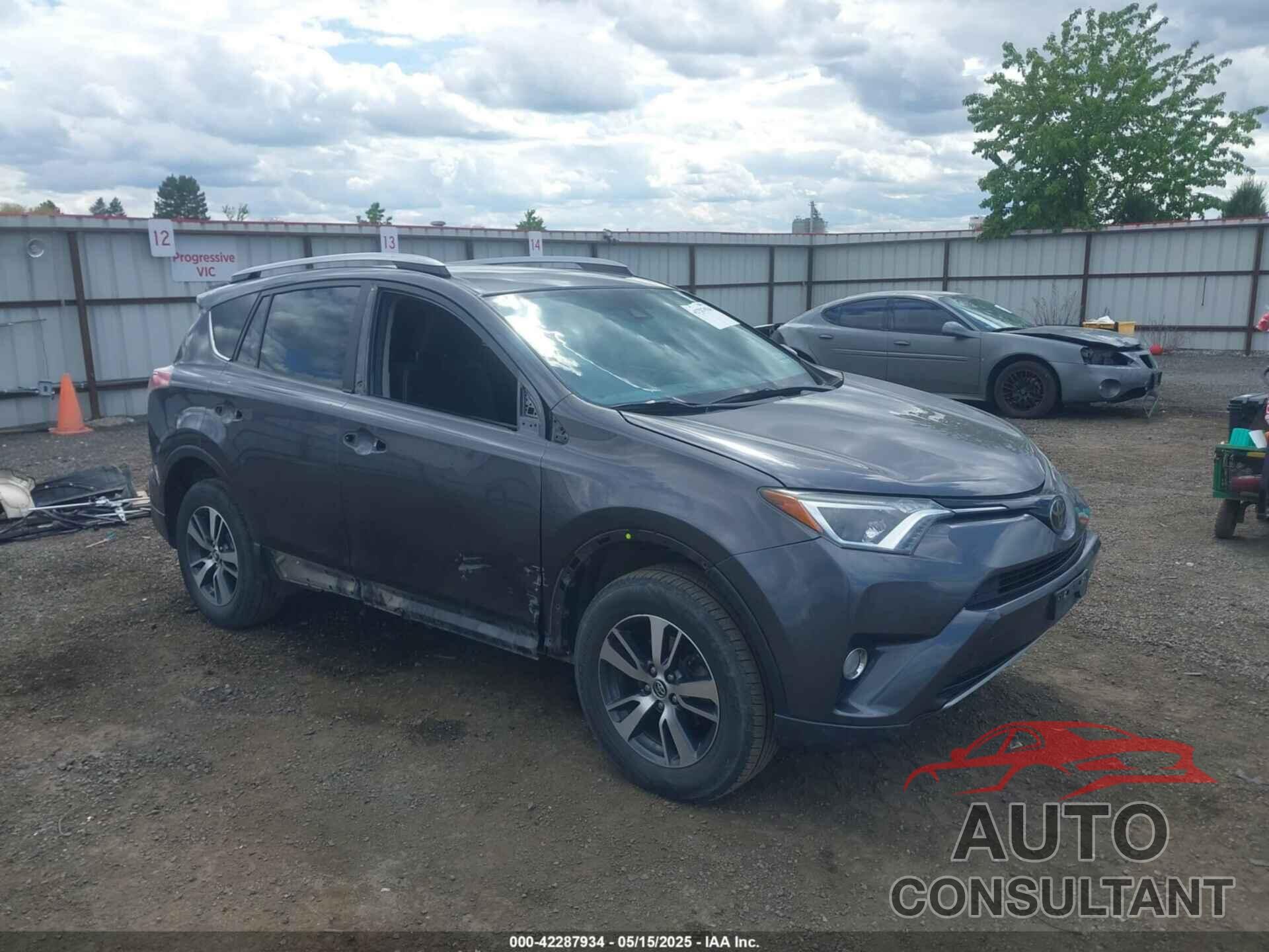TOYOTA RAV4 2018 - JTMRFREV5JJ189772