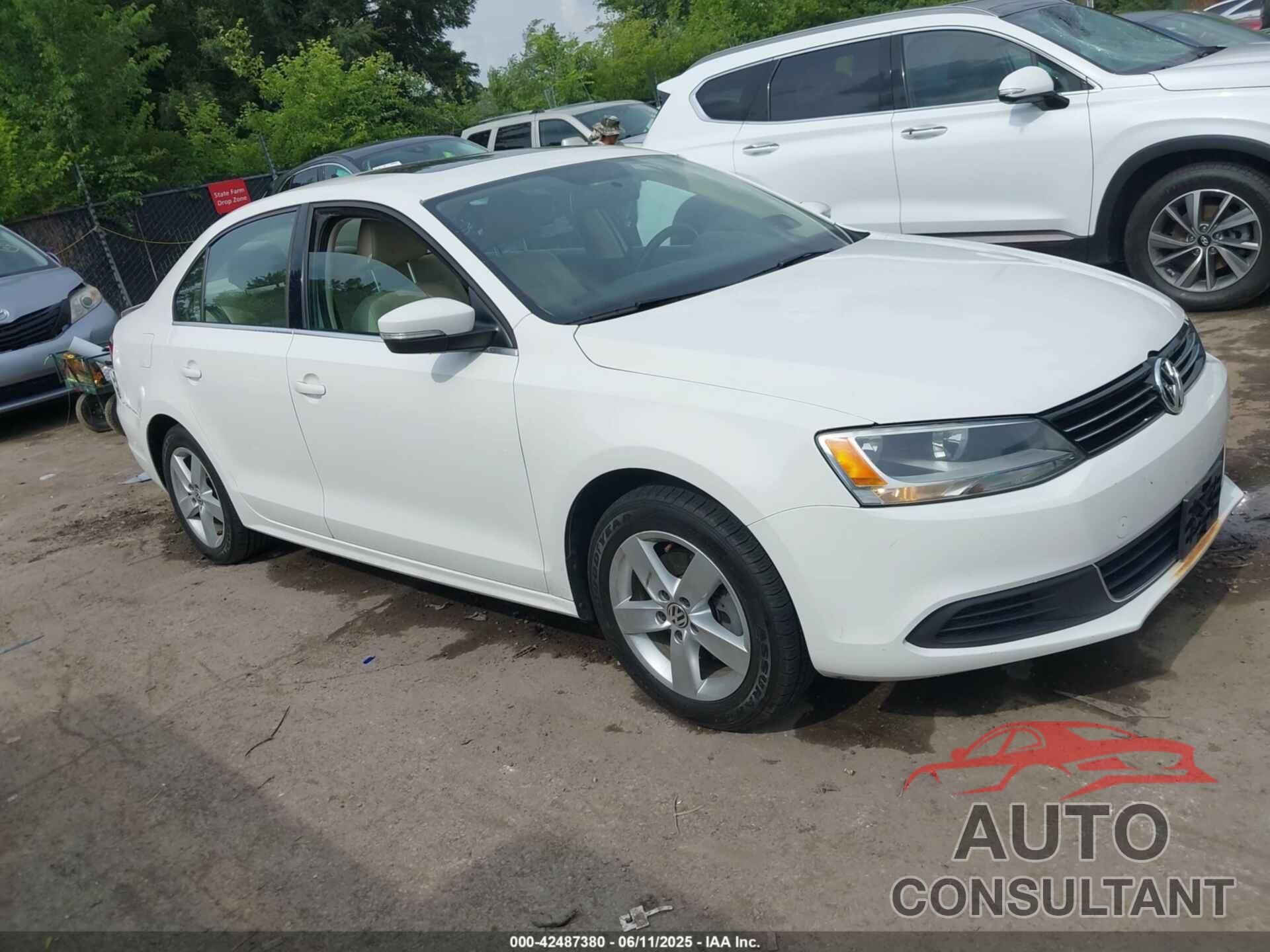 VOLKSWAGEN JETTA 2013 - 3VWLL7AJ7DM385173