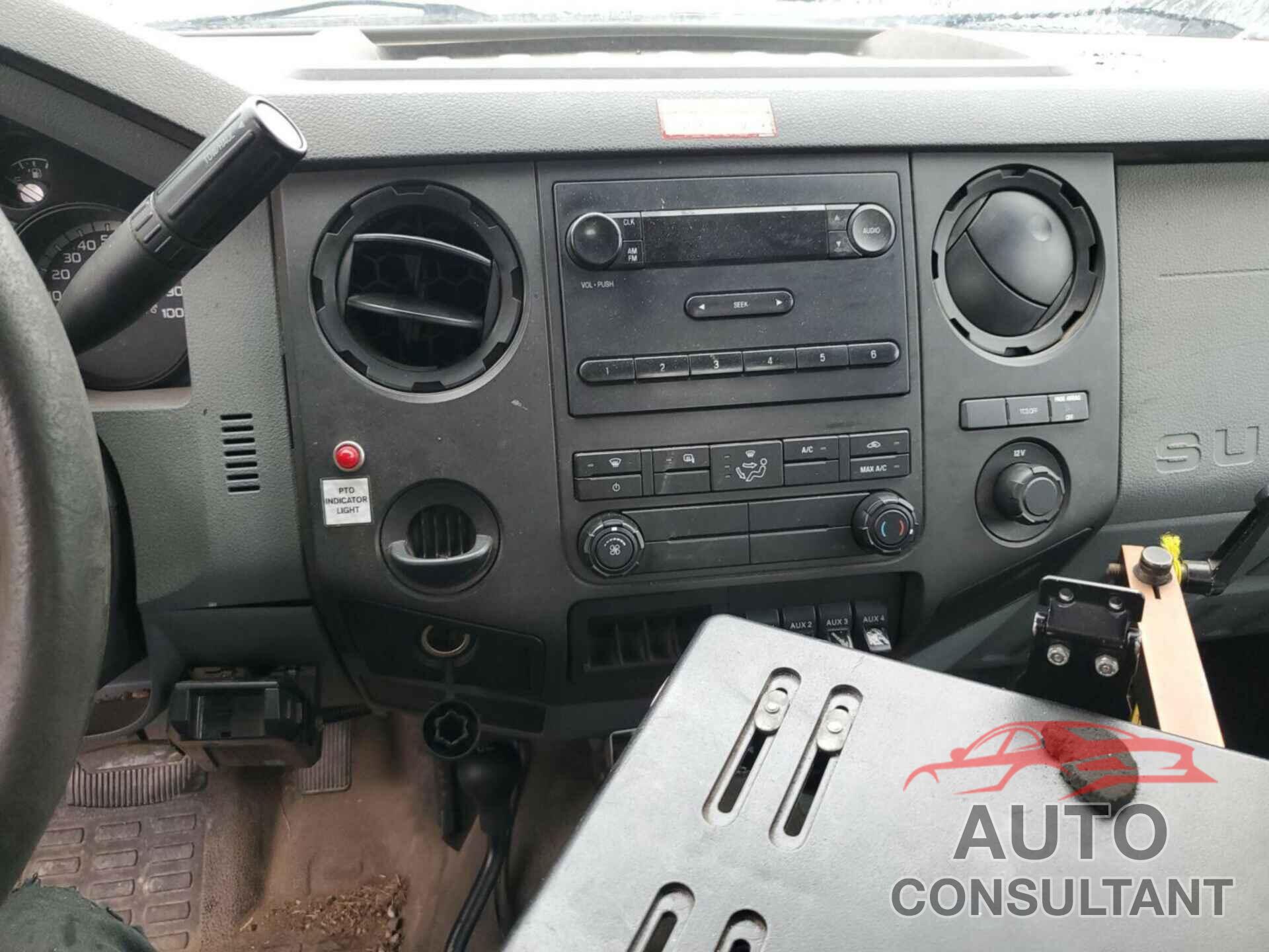FORD F-450 CHASSIS 2011 - 1FDUF4HY3BEC64476