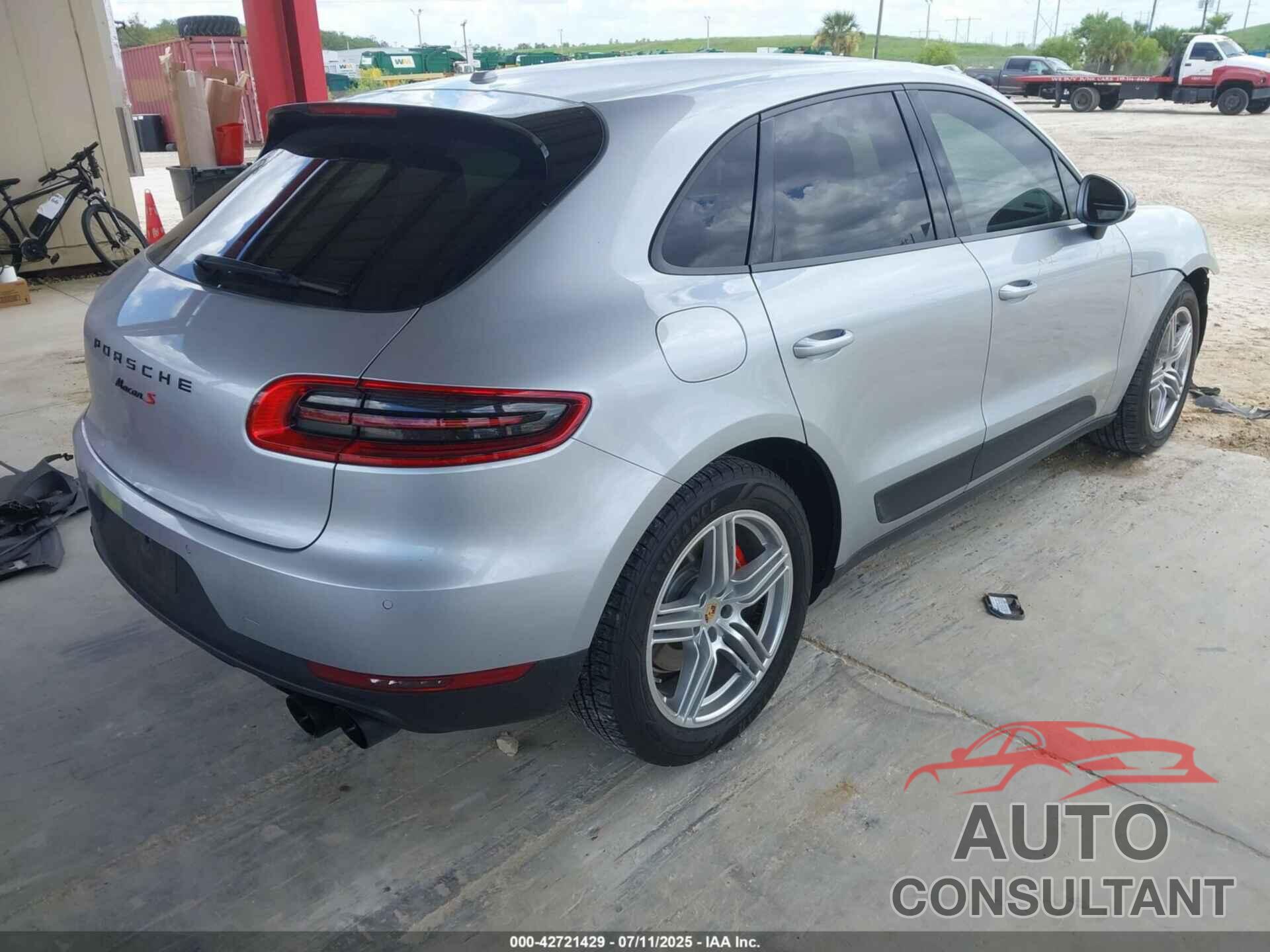 PORSCHE MACAN 2015 - WP1AB2A56FLB65772