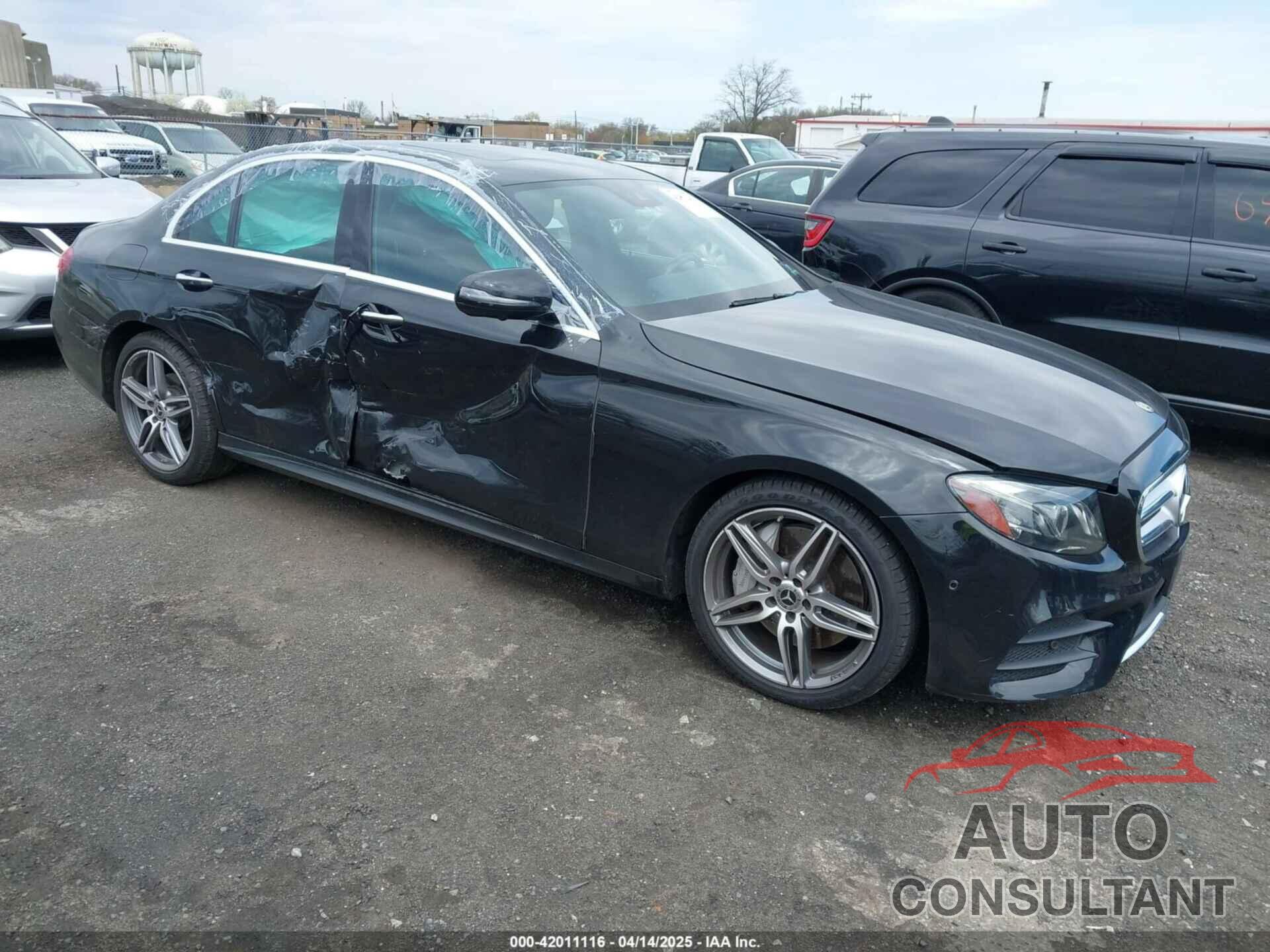 MERCEDES-BENZ E 300 2019 - WDDZF4KB0KA545145