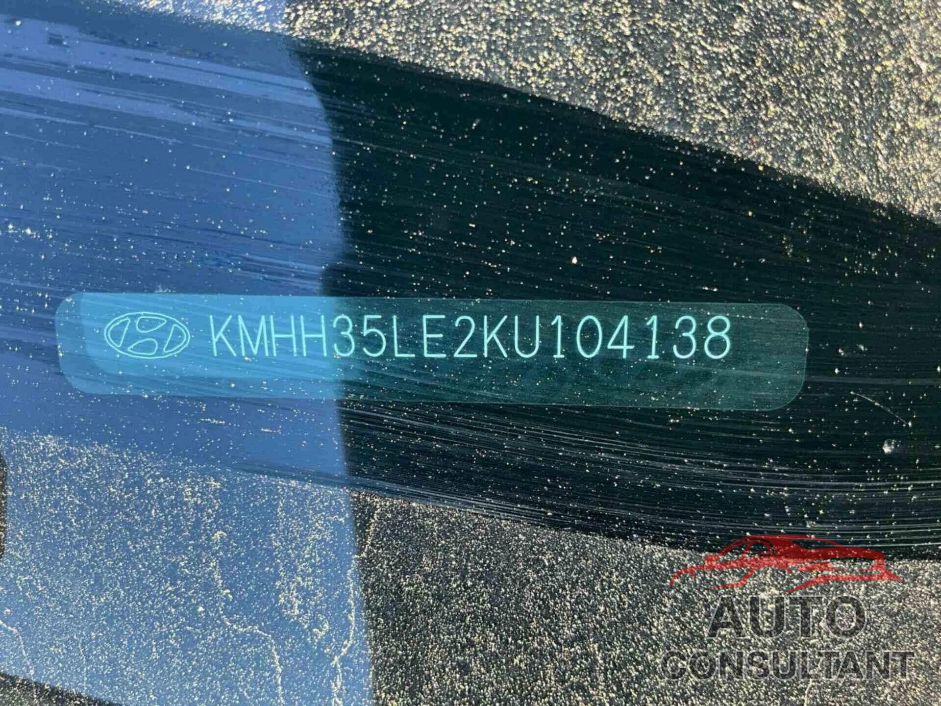HYUNDAI ELANTRA GT 2019 - KMHH35LE2KU104138