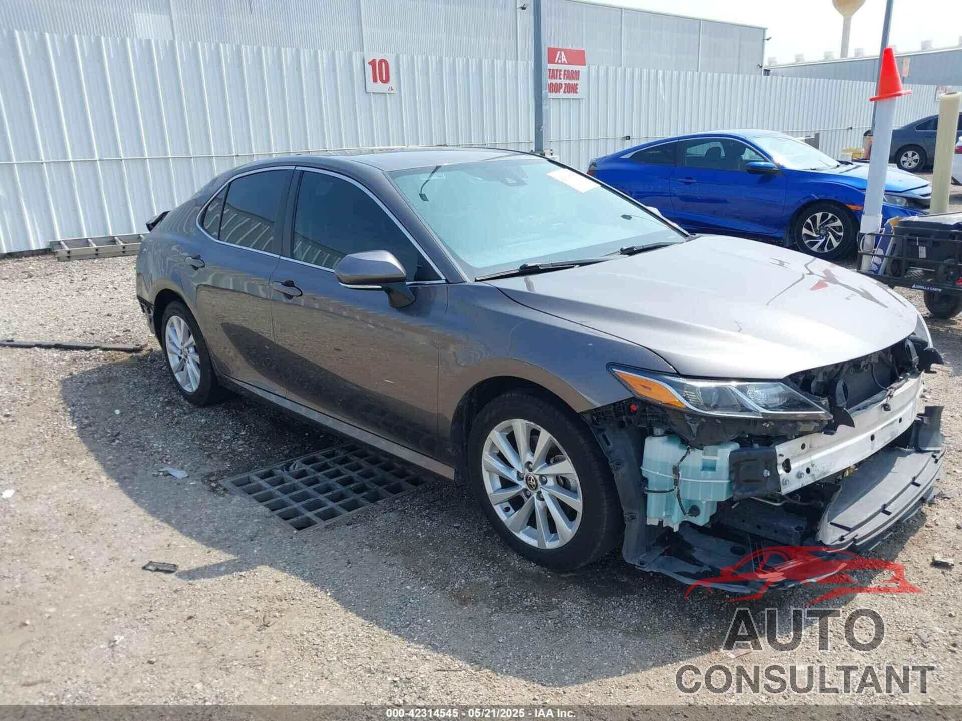 TOYOTA CAMRY 2021 - 4T1R11AK5MU591012