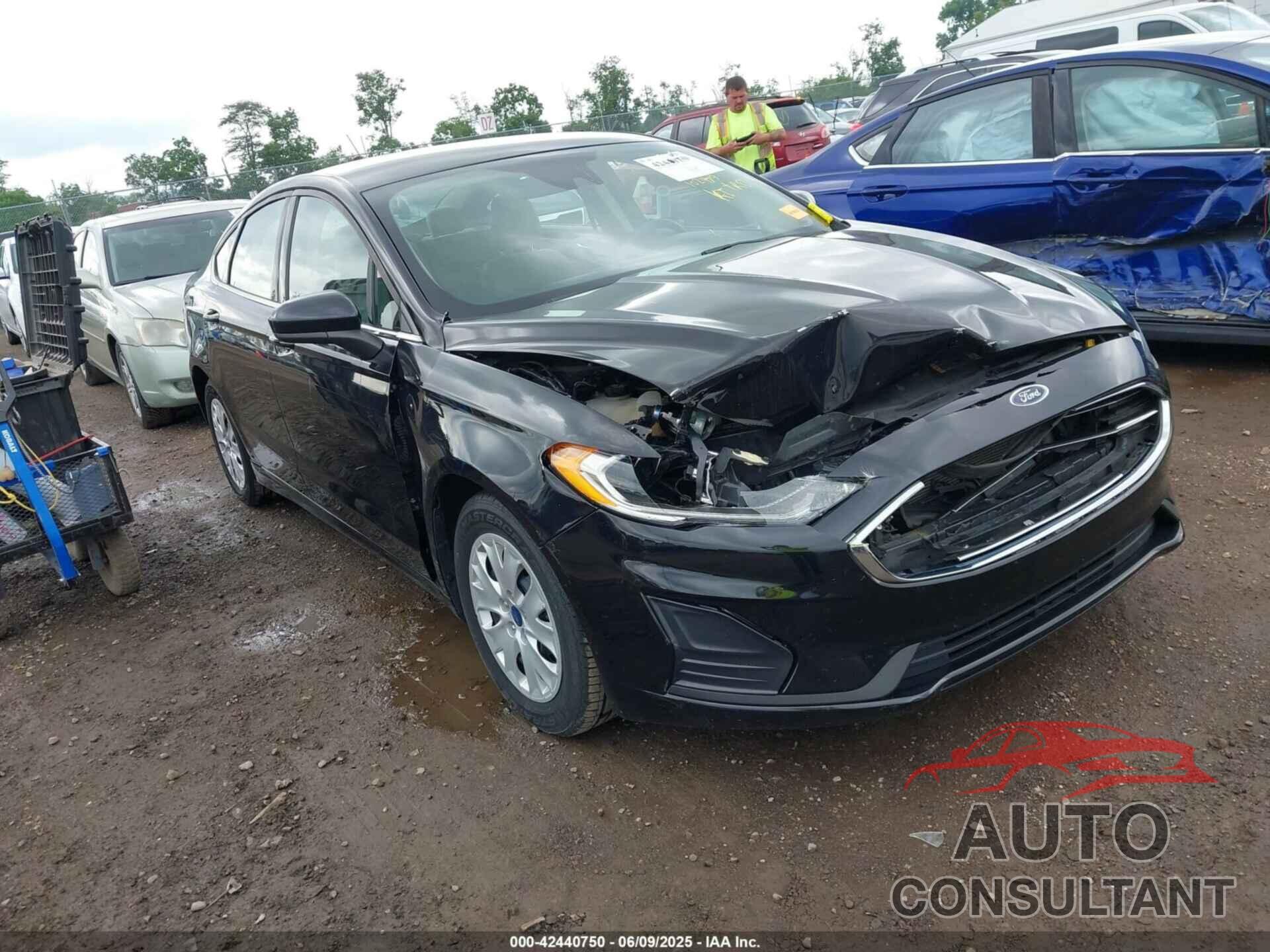 FORD FUSION 2019 - 3FA6P0G74KR282466