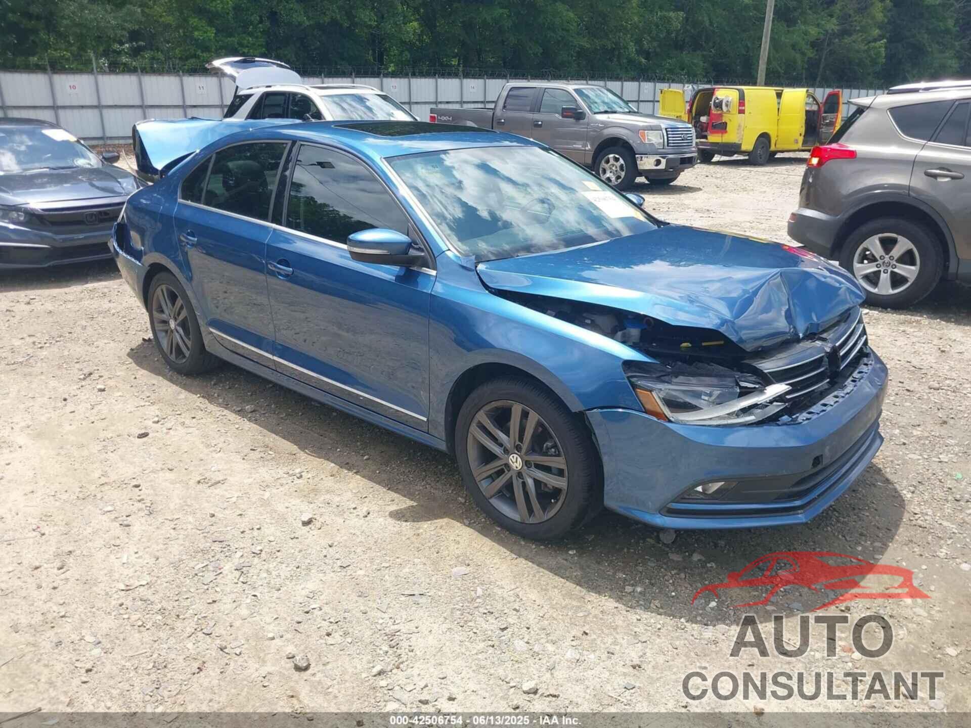 VOLKSWAGEN JETTA 2018 - 3VWL17AJ0JM236248