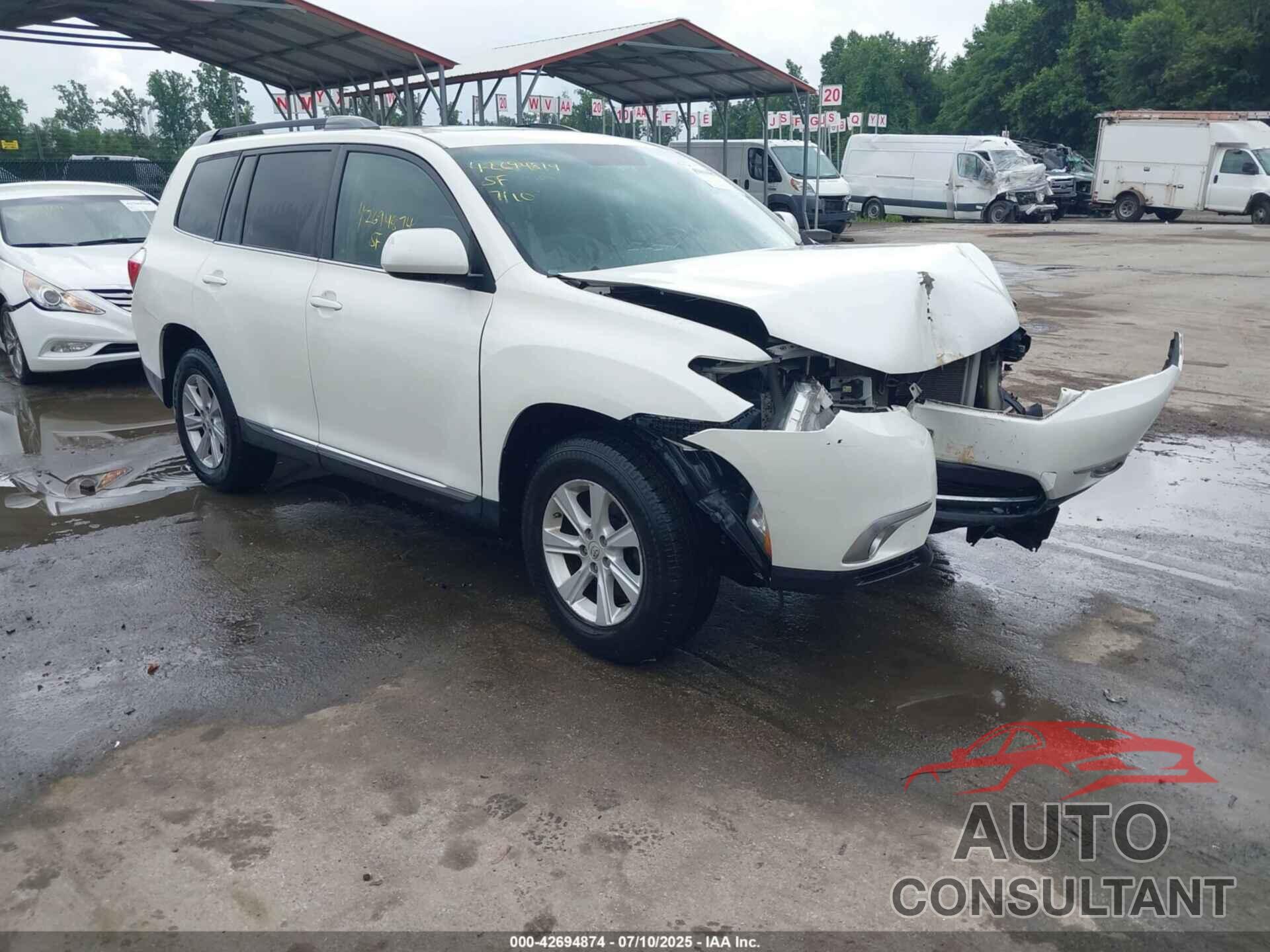 TOYOTA HIGHLANDER 2012 - 5TDBK3EH8CS104241